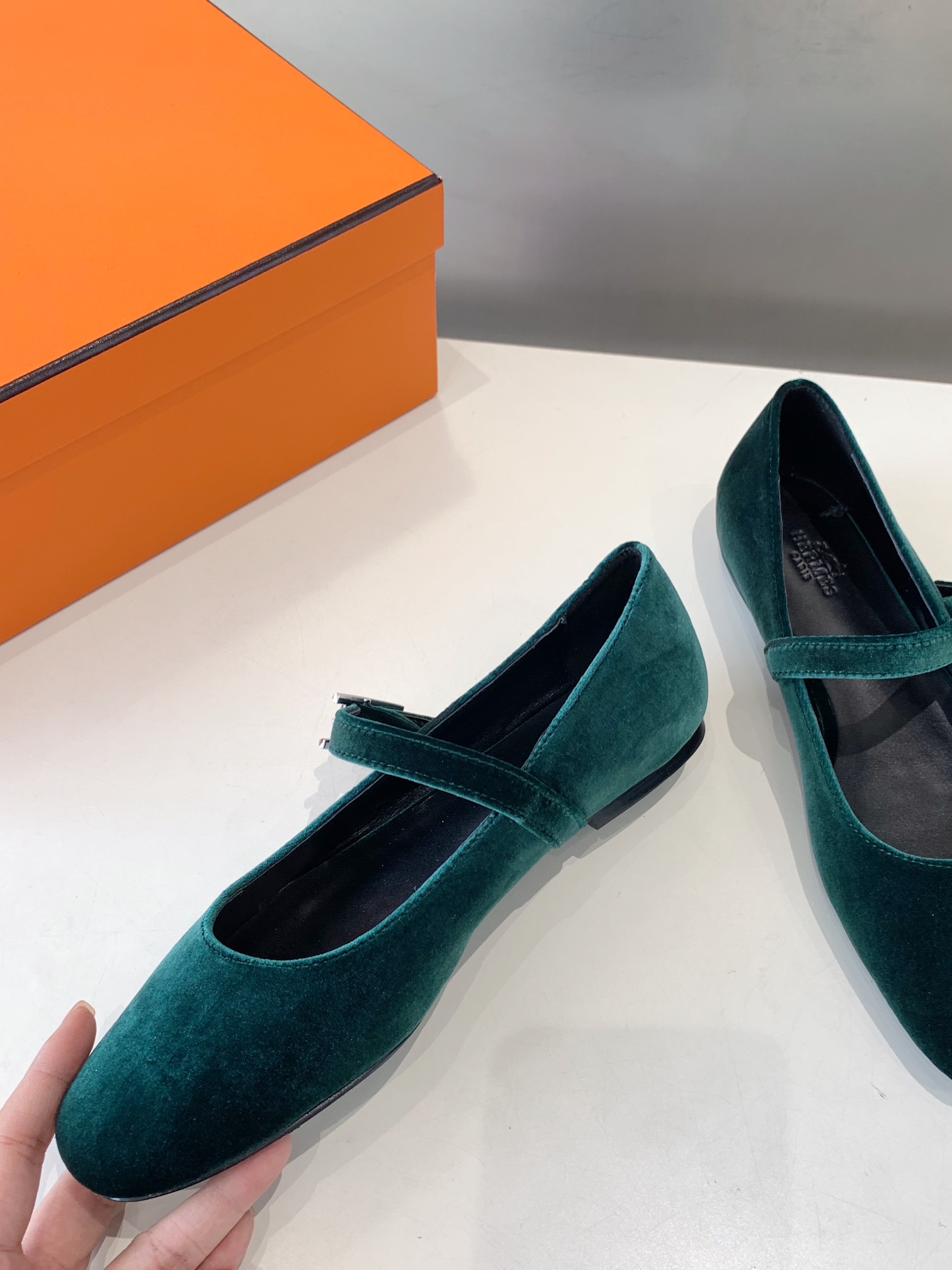 Hermès Ballerines en velours vertes