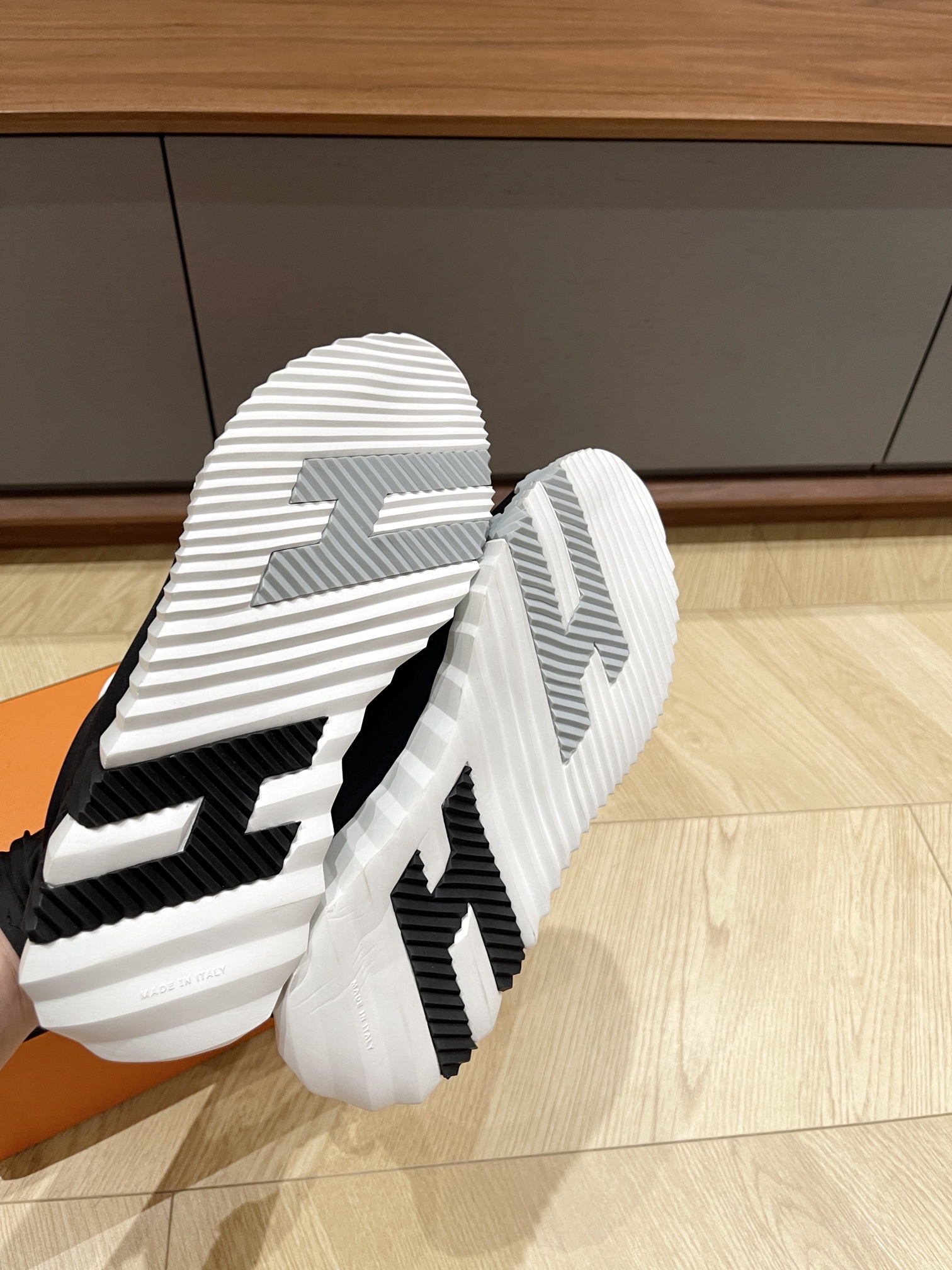 HERMES 00159