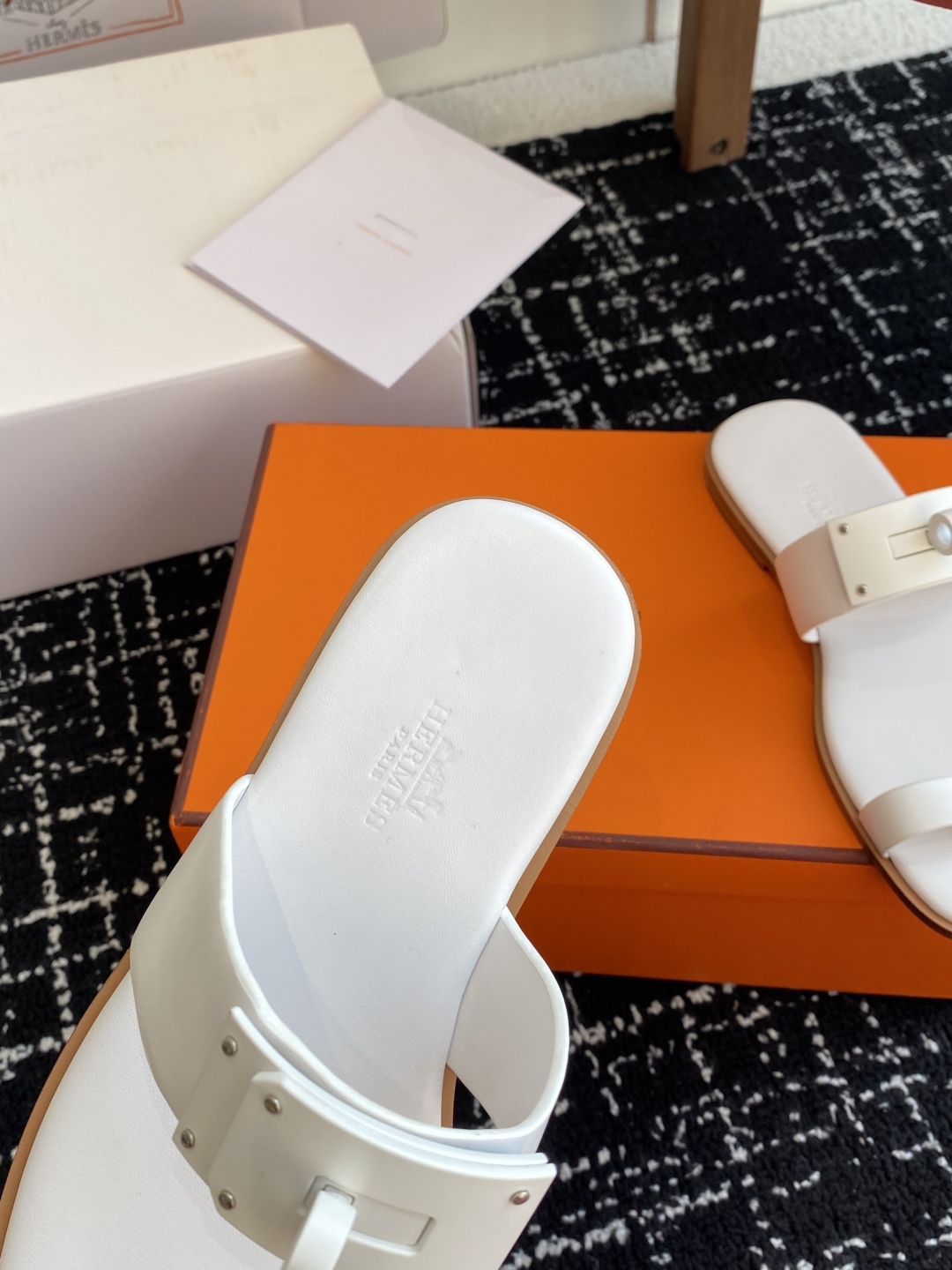 HERMES 00166