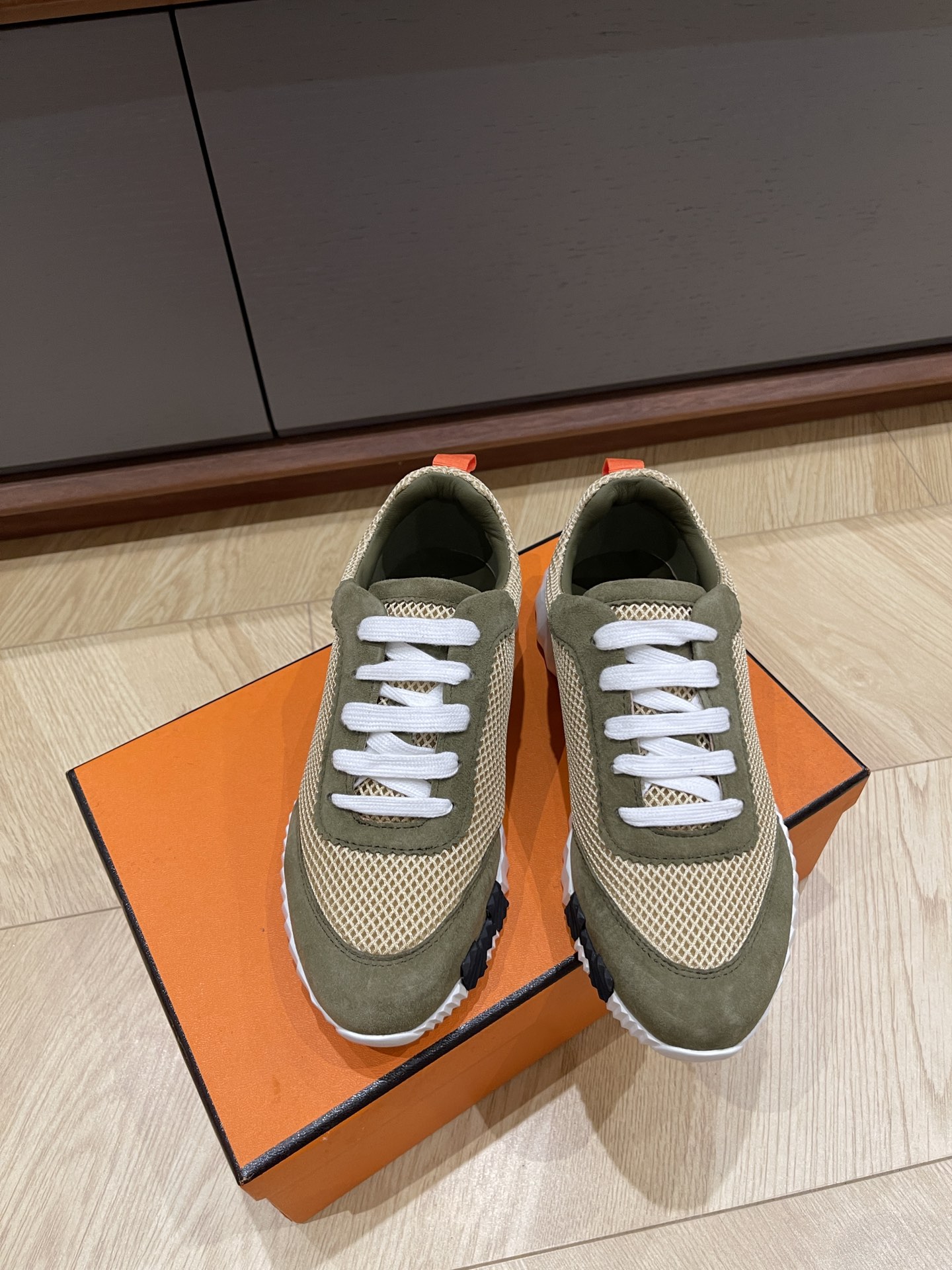 HERMES 00189 HERMES 00189