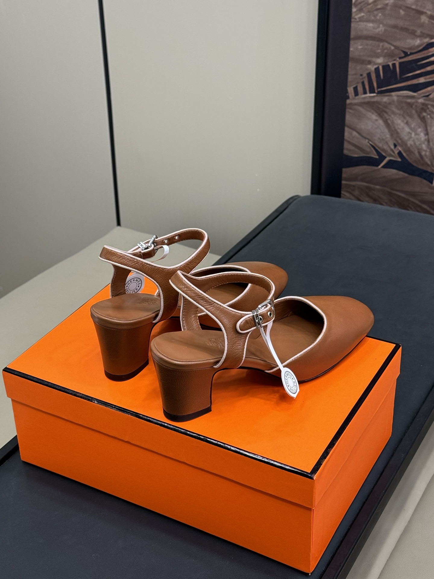 HERMES 00189