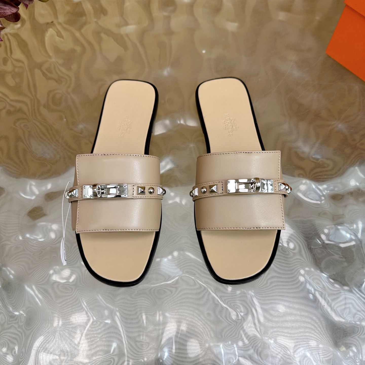 HERMES 00199