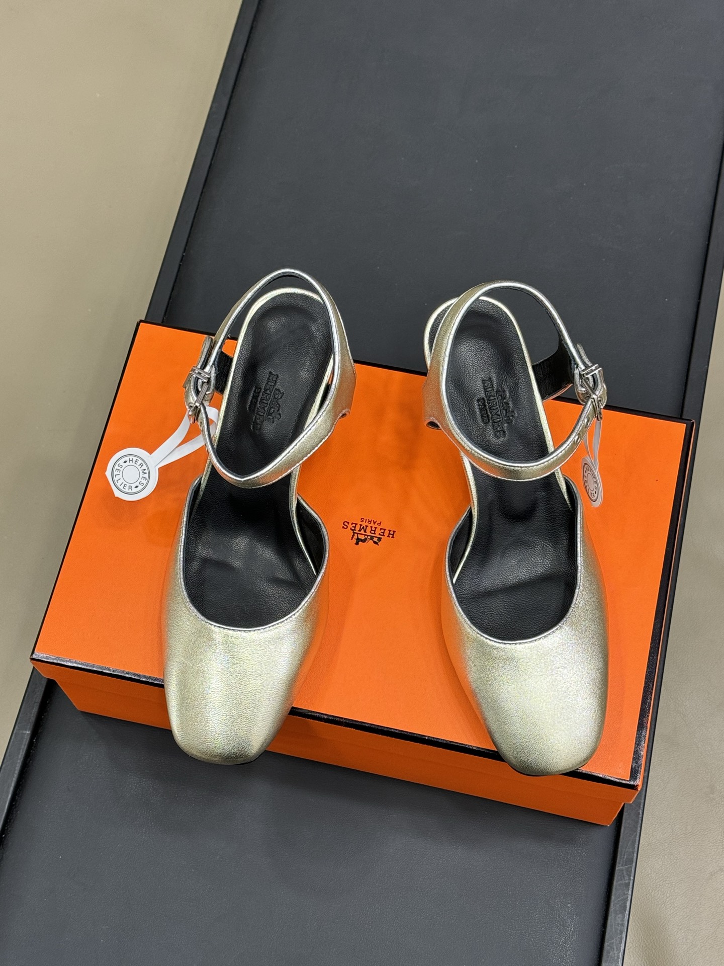 HERMES 00199