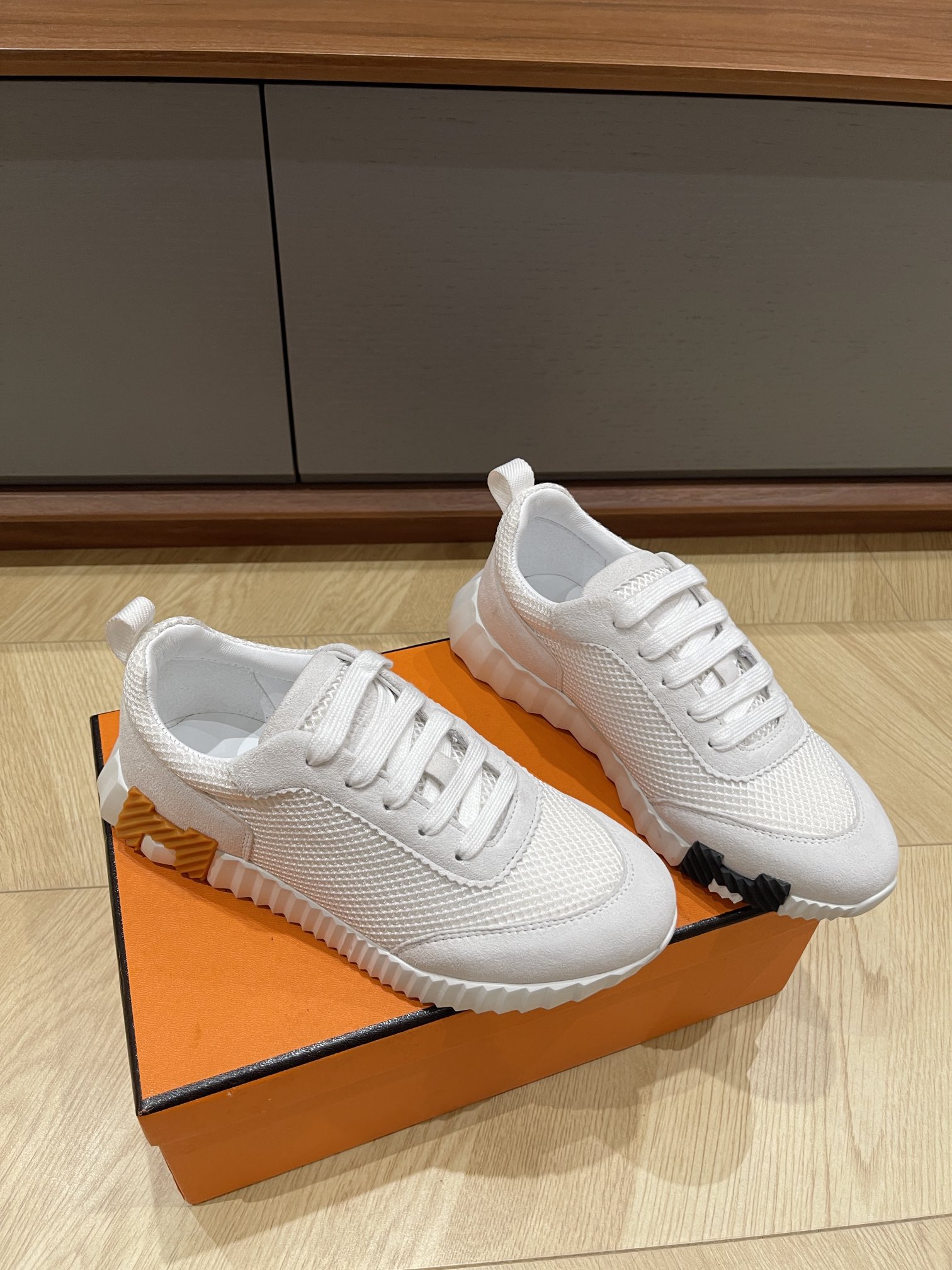 HERMES 00199
