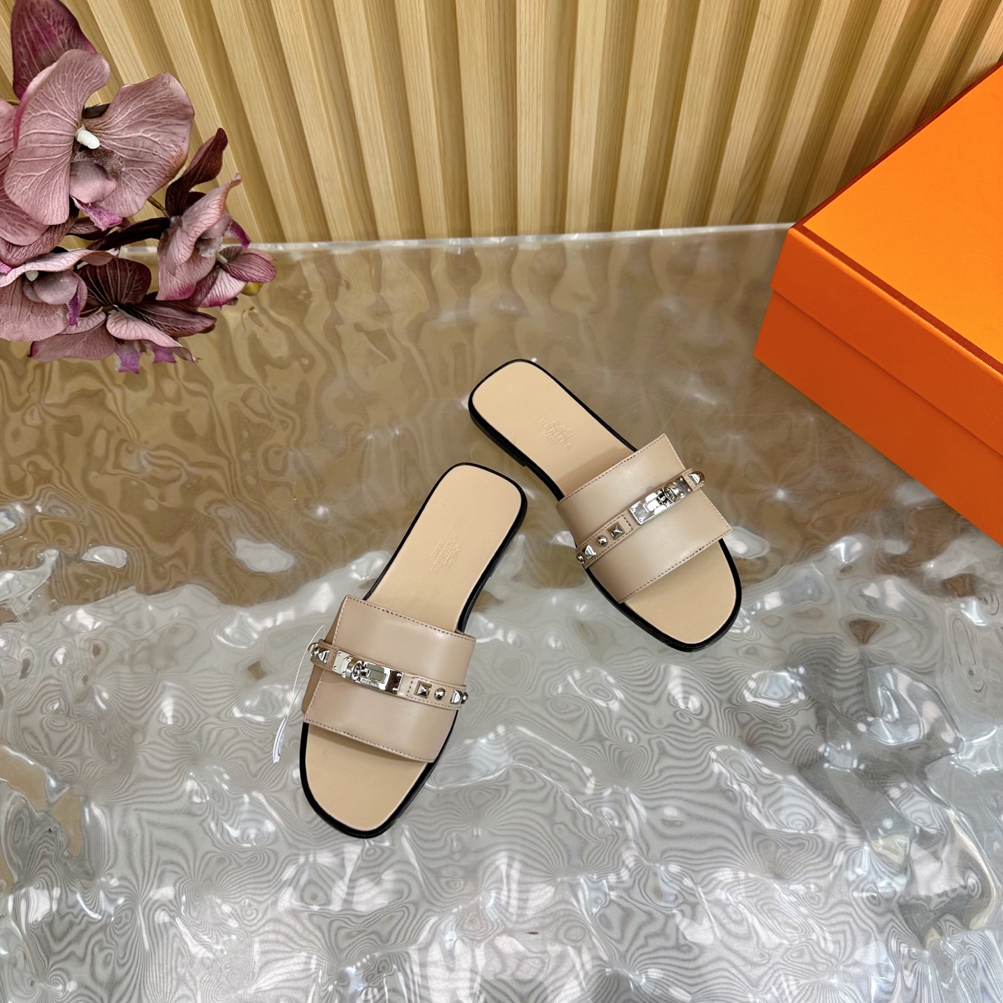 HERMES 00199