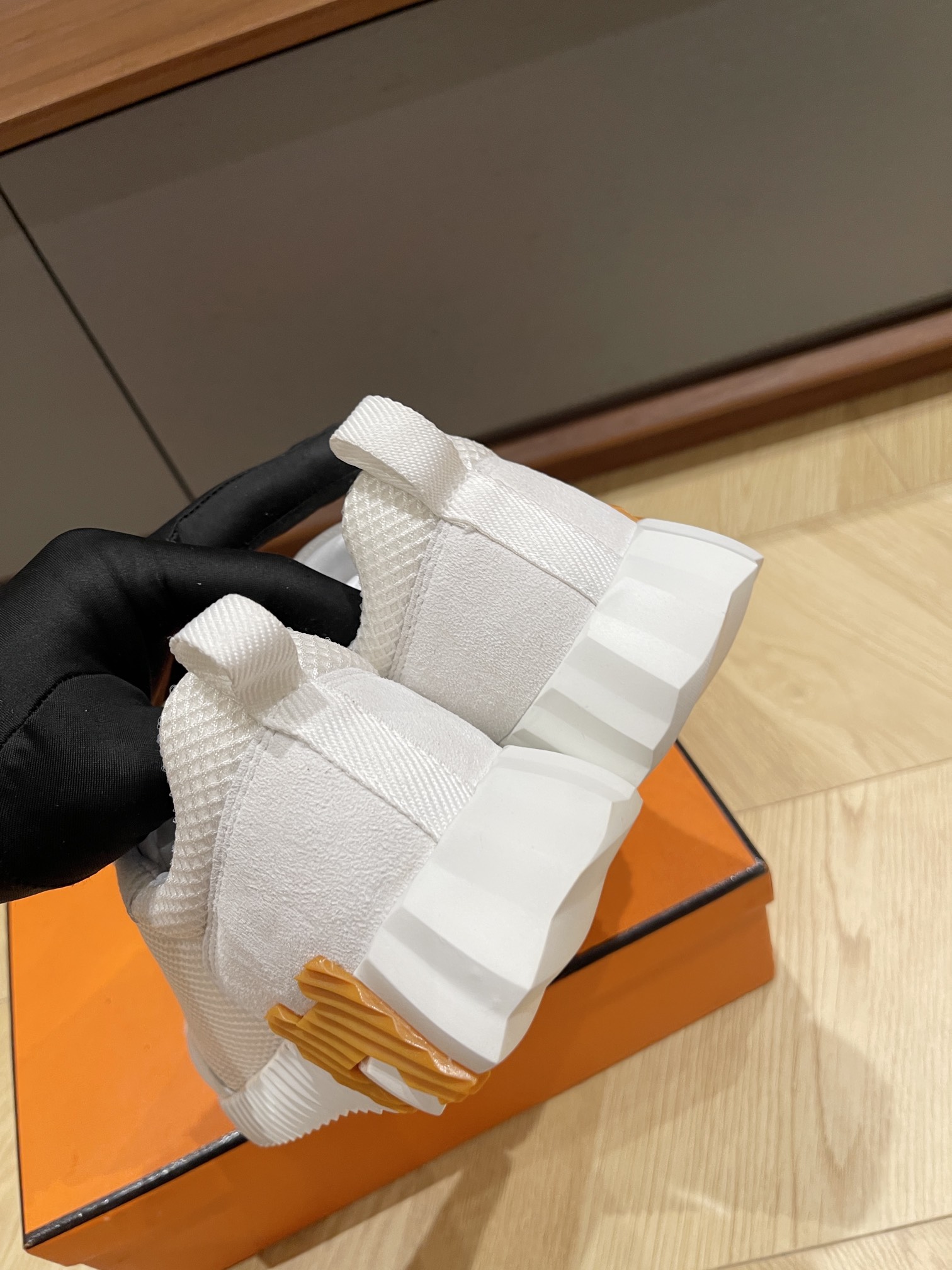 HERMES 00199