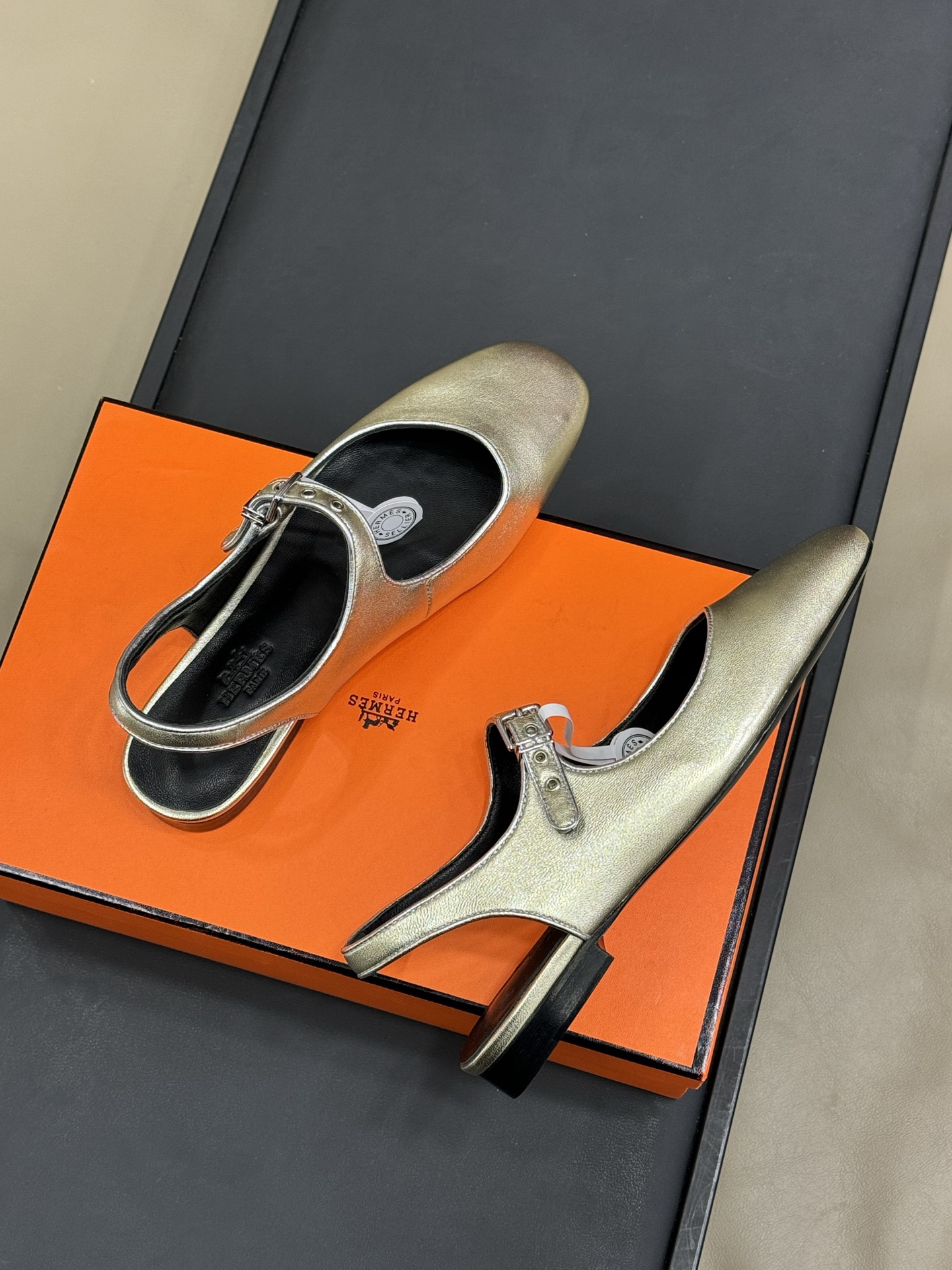 HERMES 00199