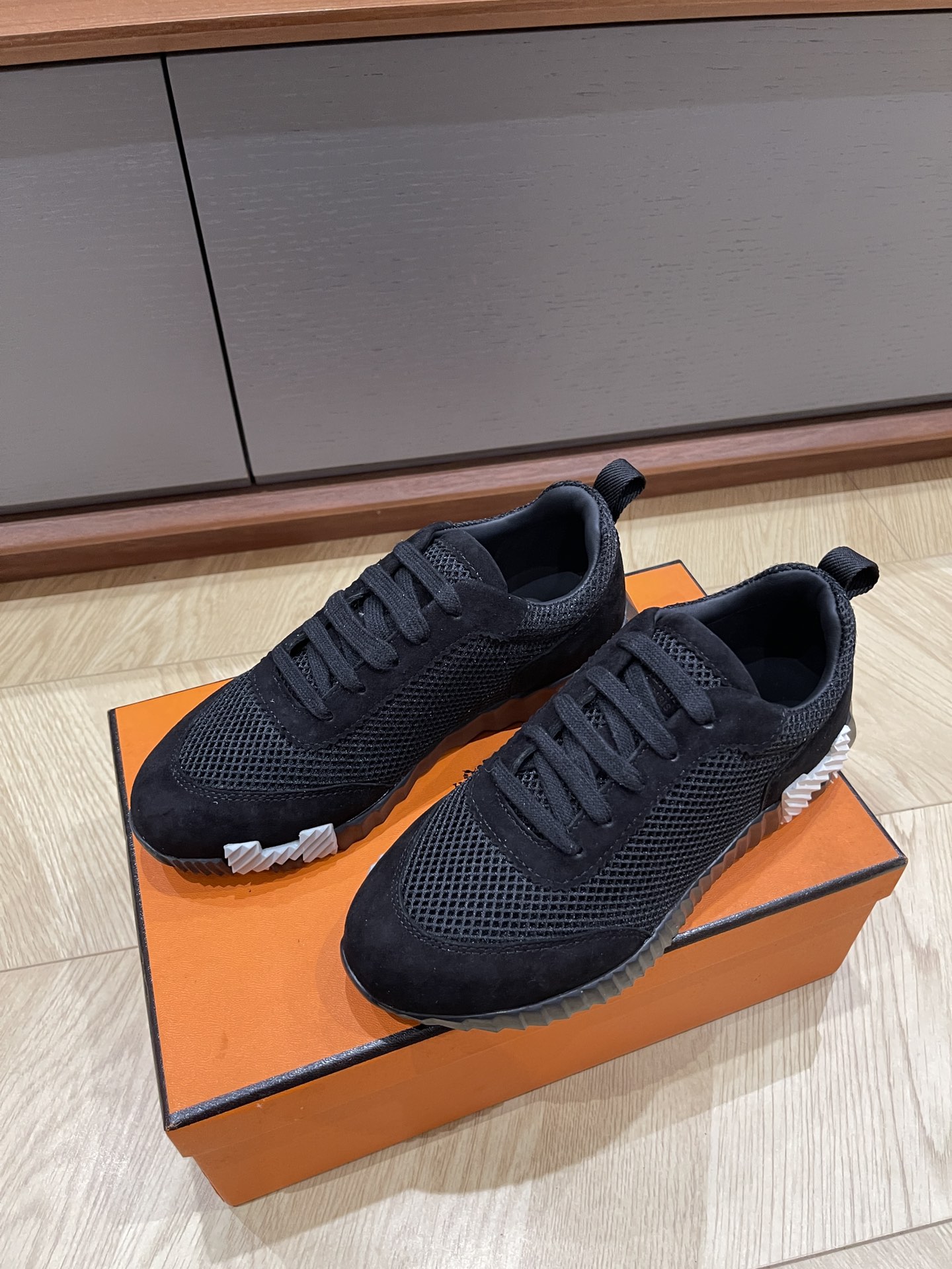HERMES 00208