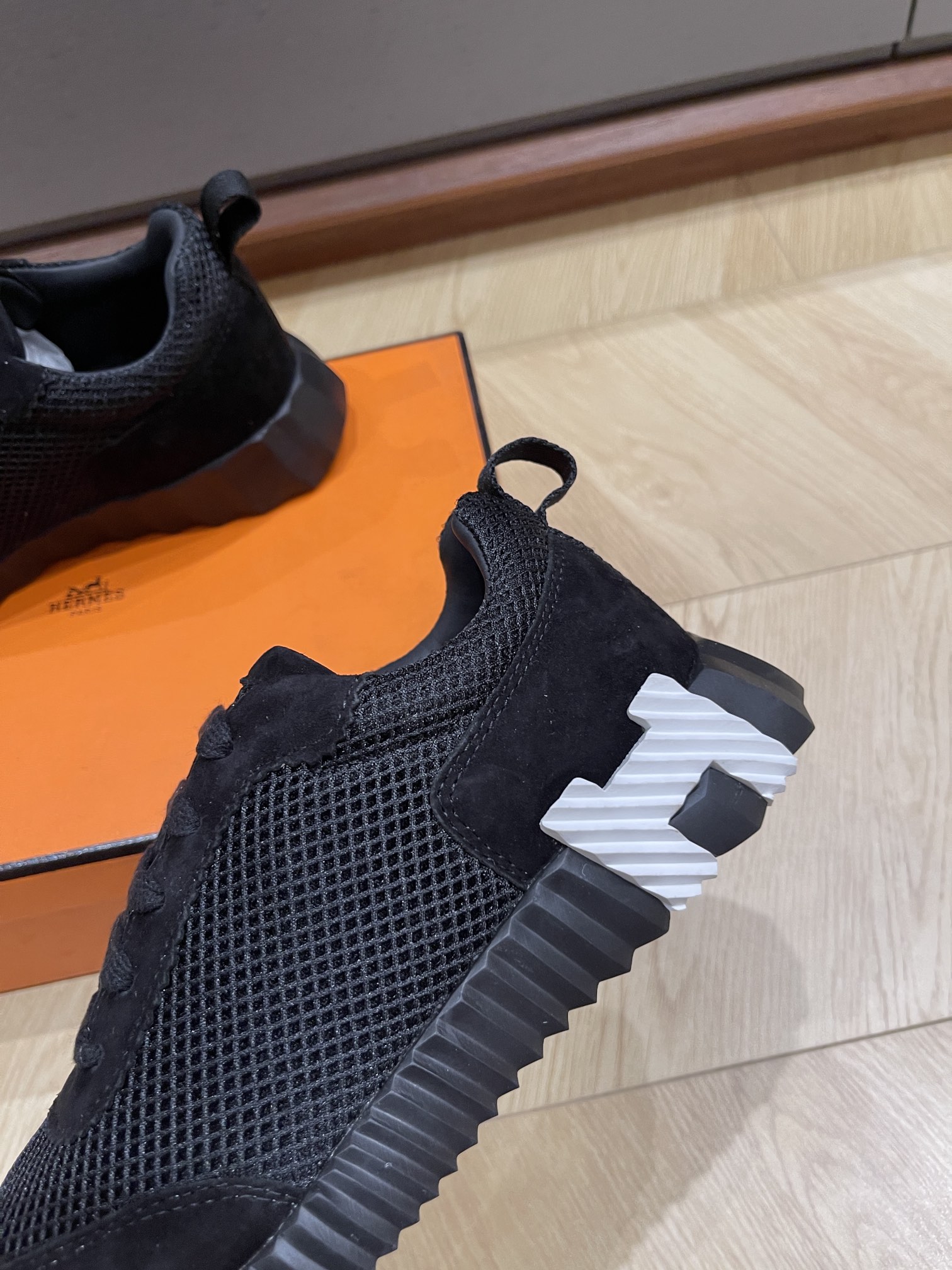 HERMES 00208