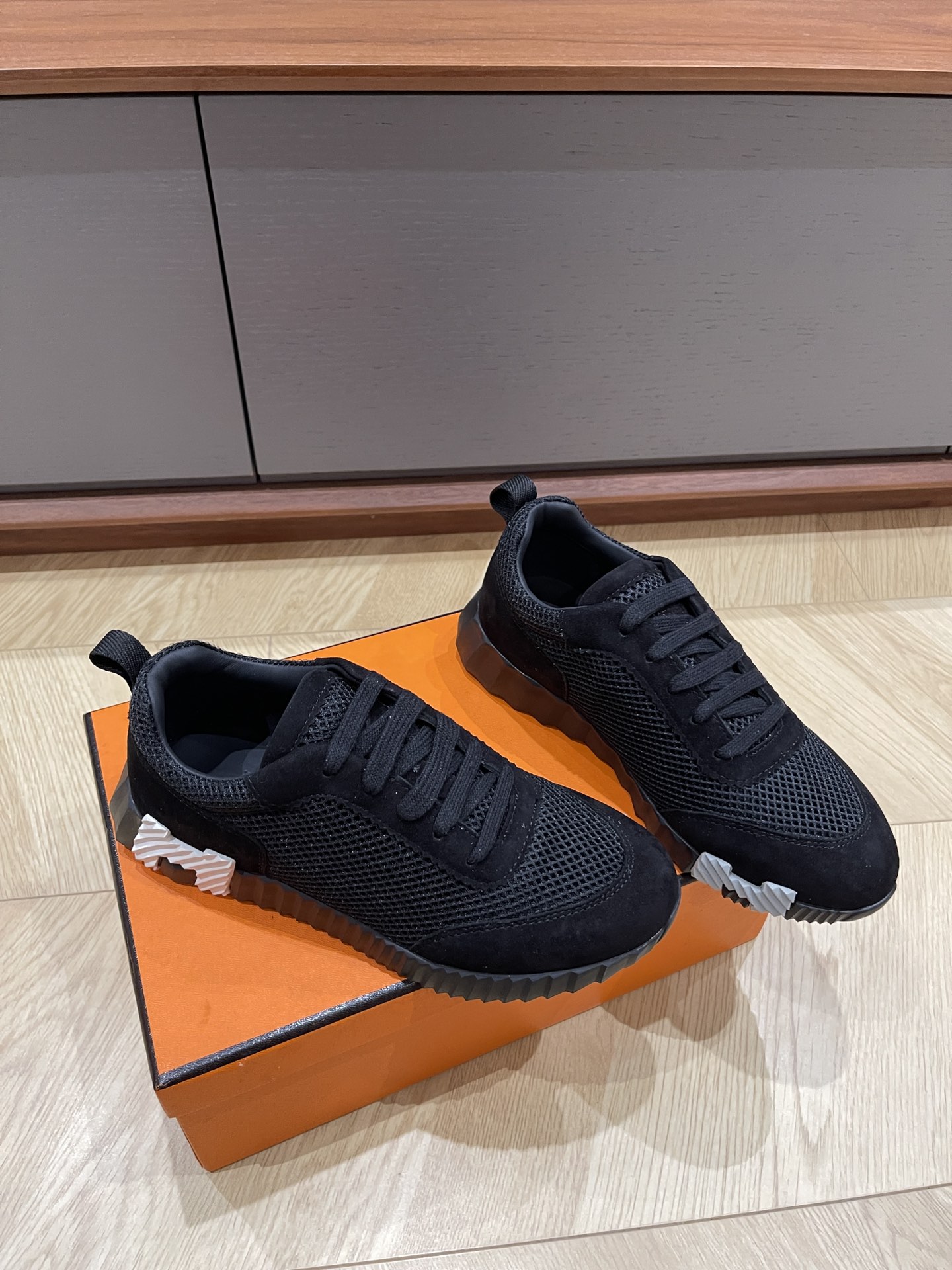 HERMES 00208