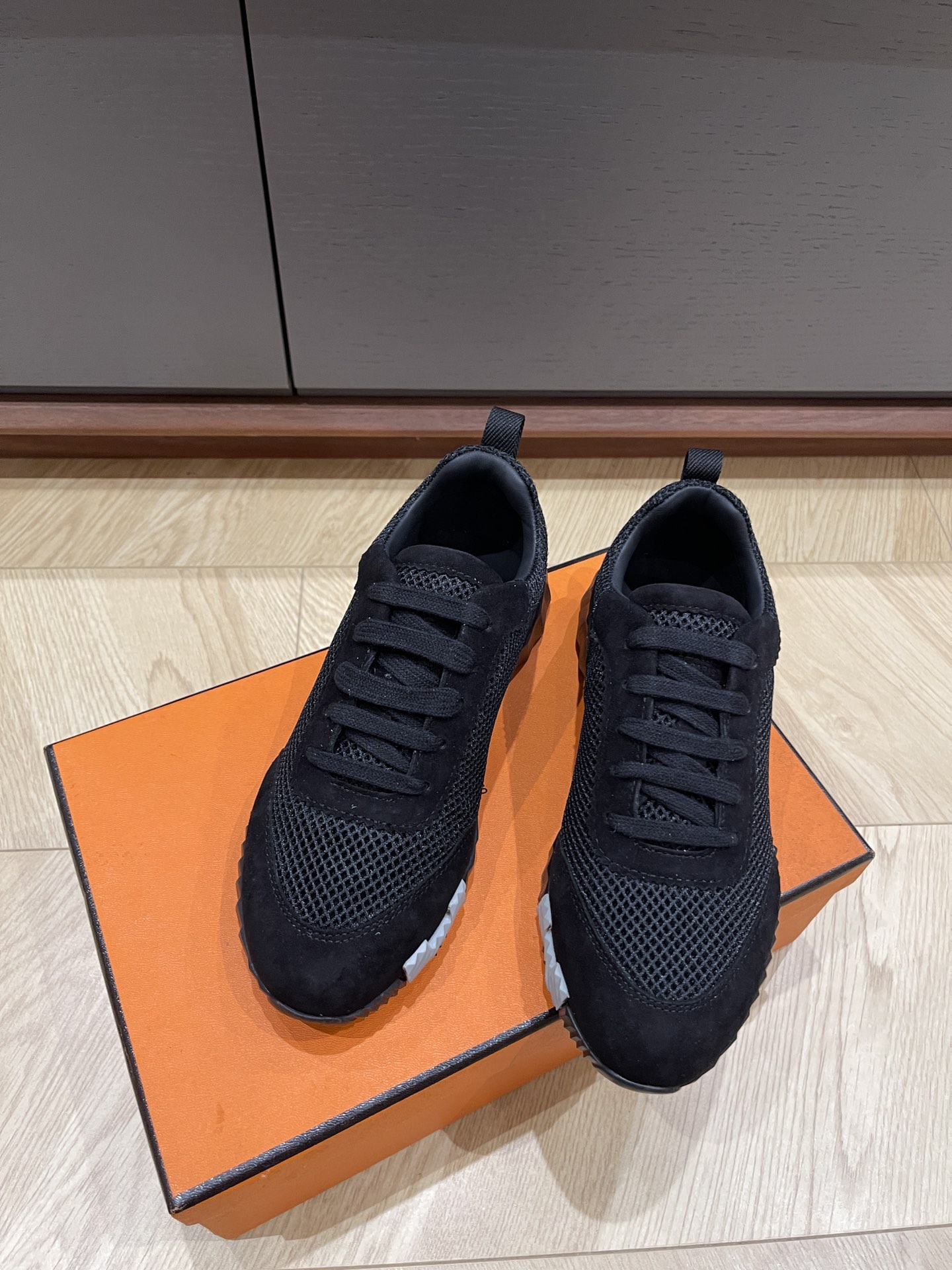 HERMES 00208