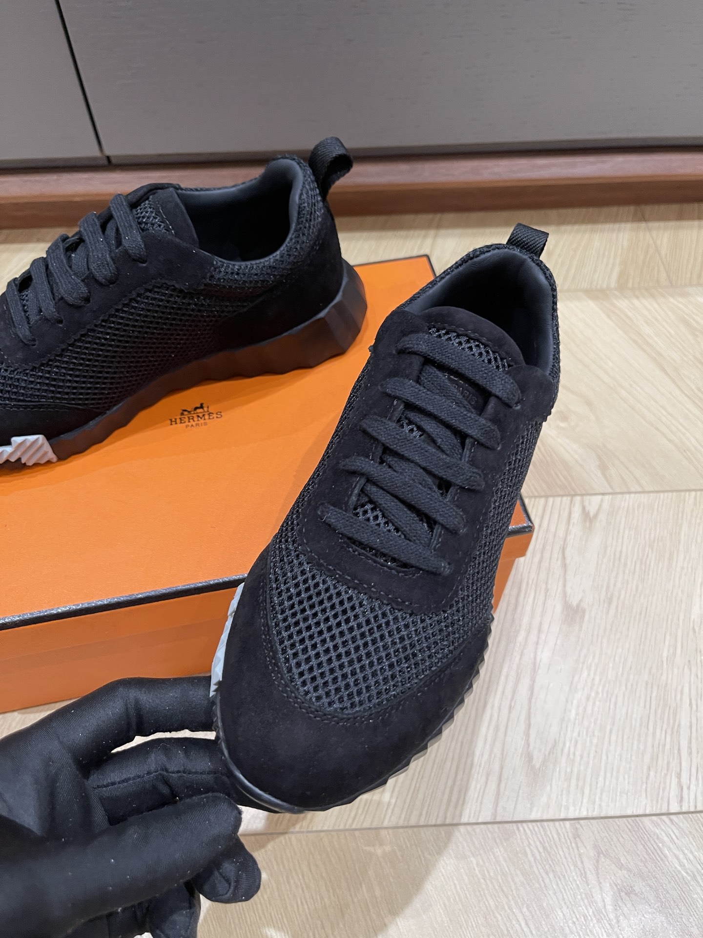 HERMES 00208