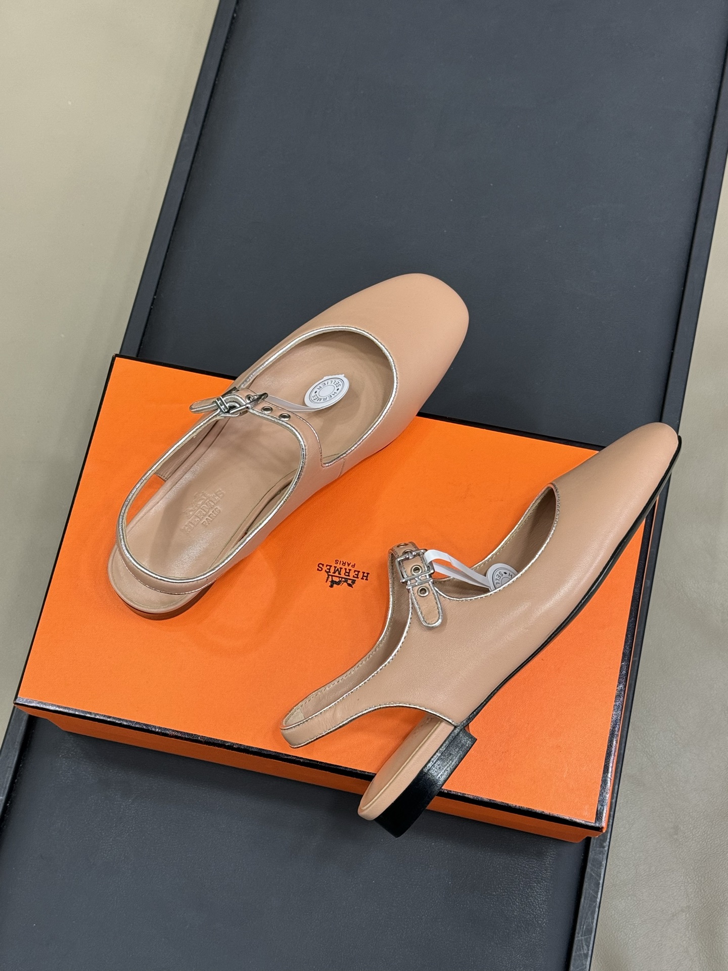 HERMES 00209