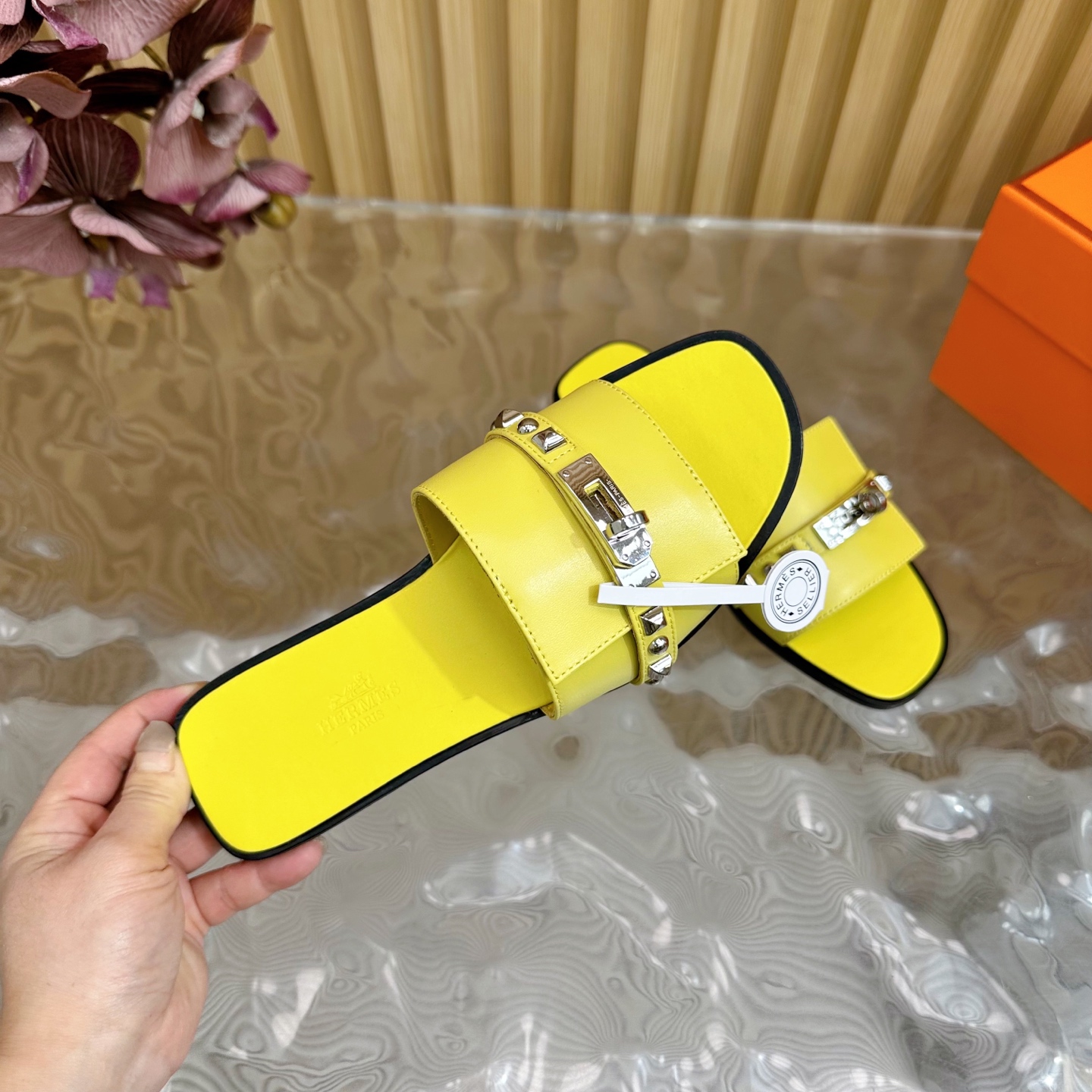 HERMES 00209