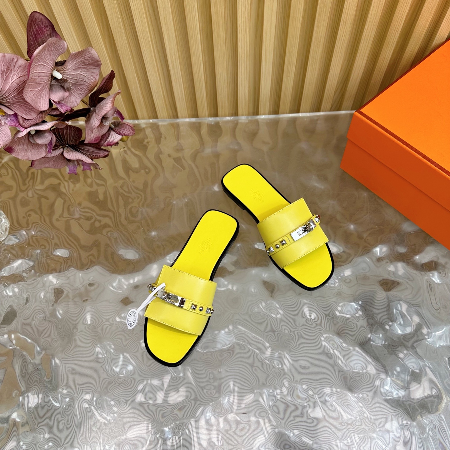 HERMES 00209