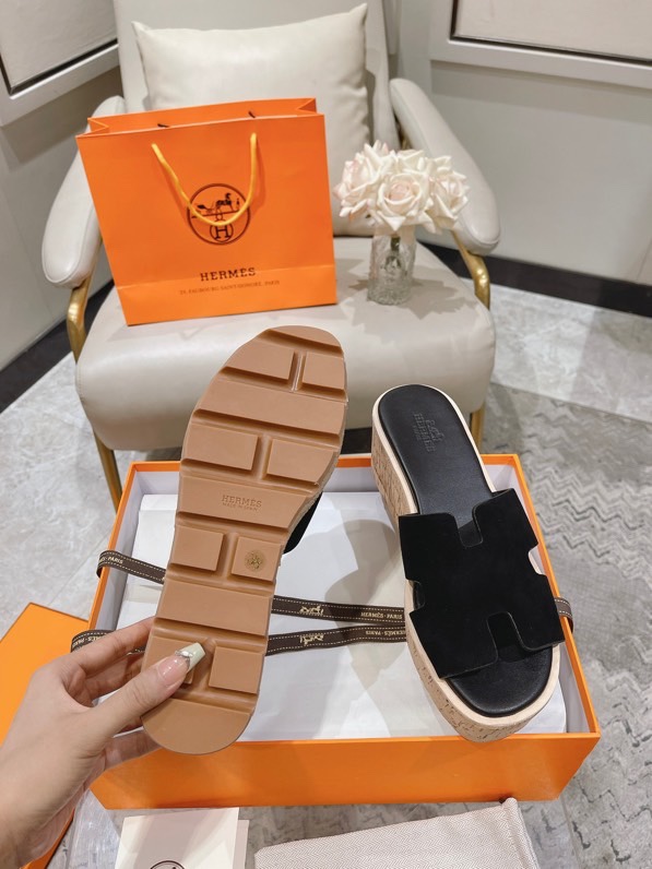 HERMES 00209 Hermes black Leather Eze Wedge Sandals Size