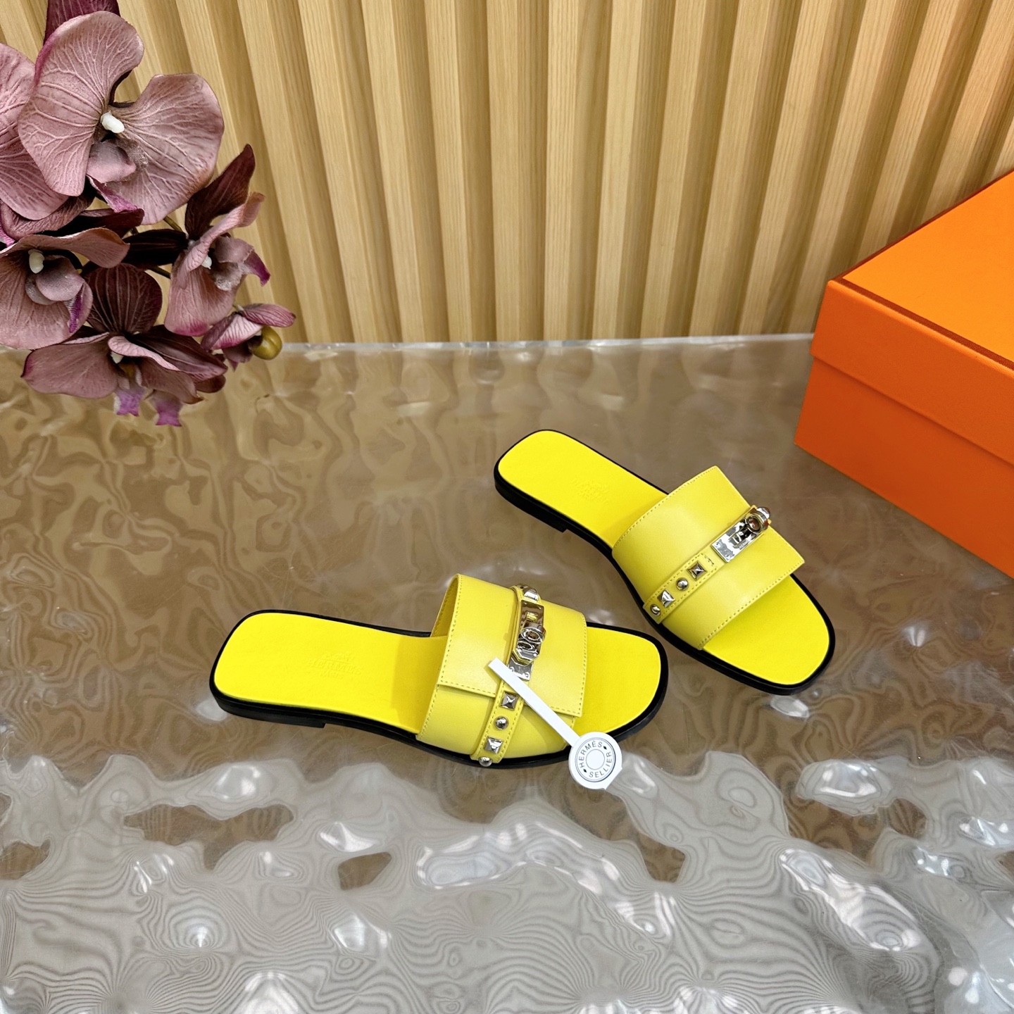HERMES 00209