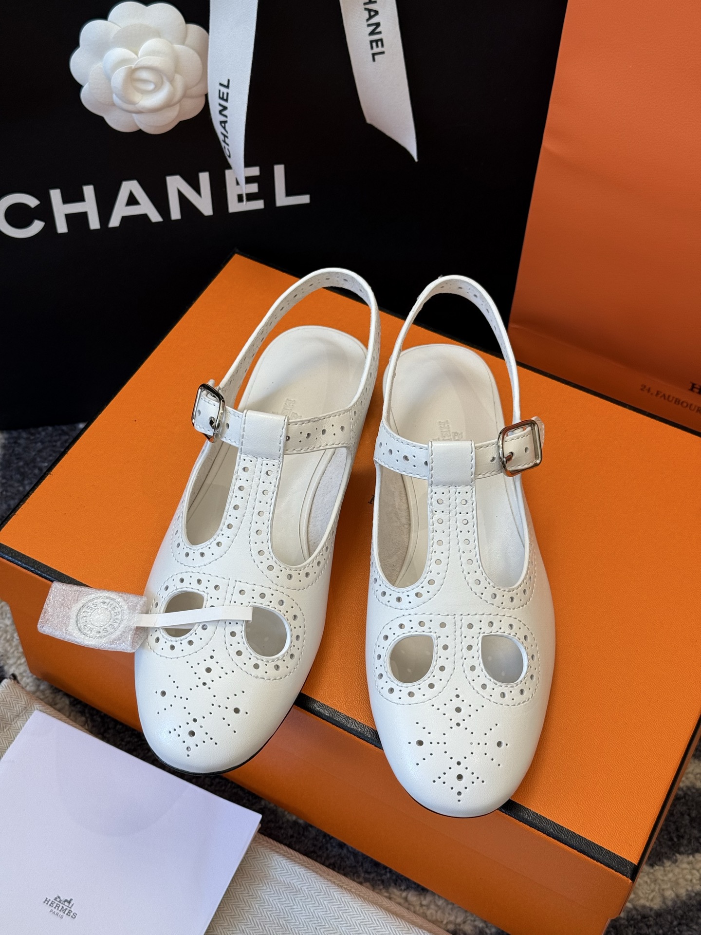 Hermès Kim Slingback – White Calfskin Leather
