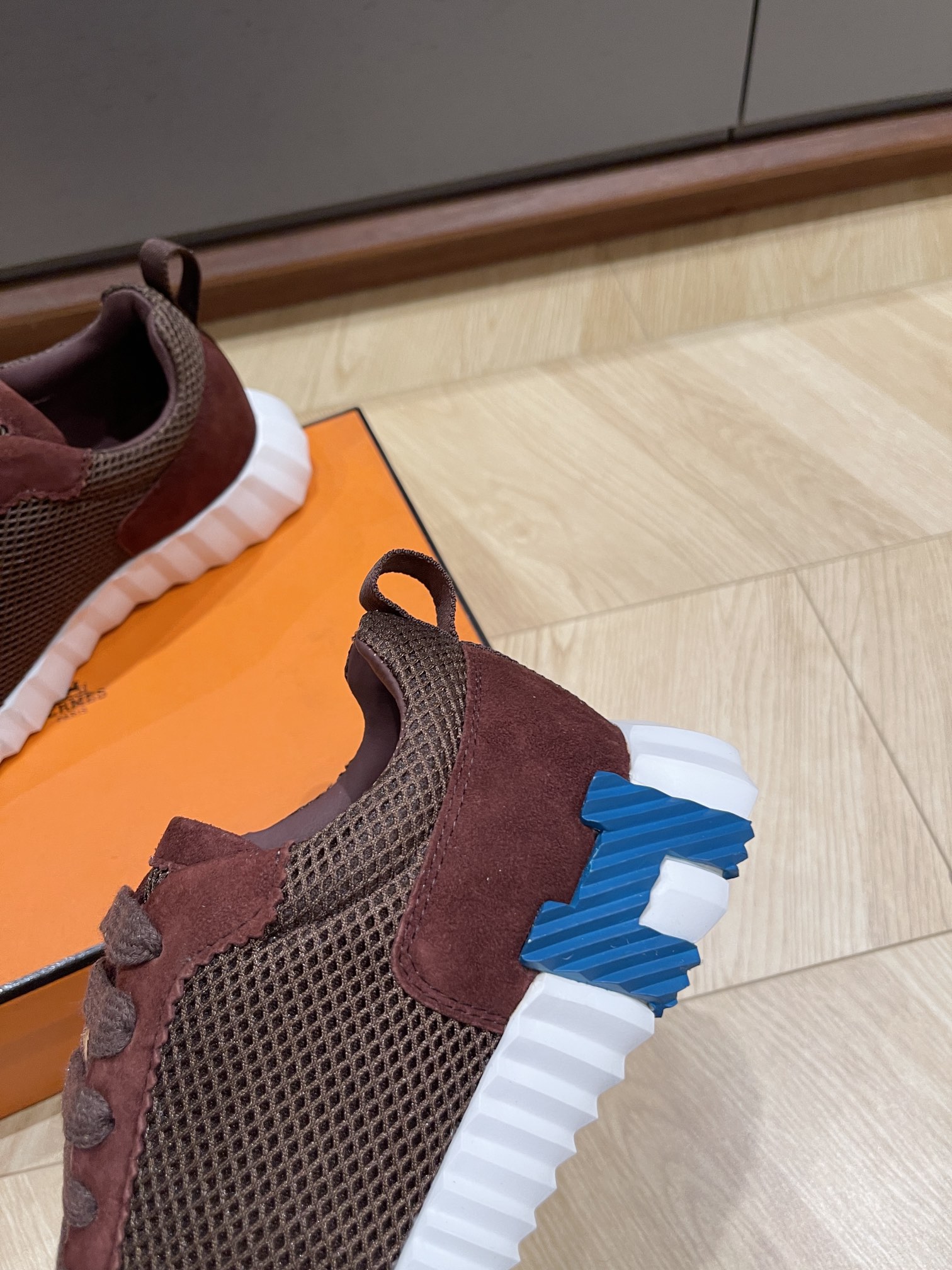 HERMES 00219