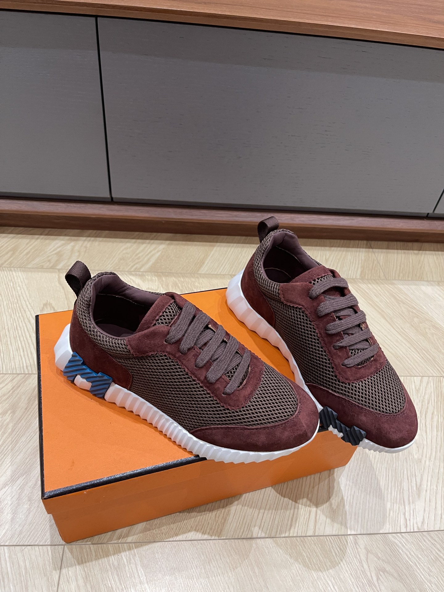 HERMES 00219