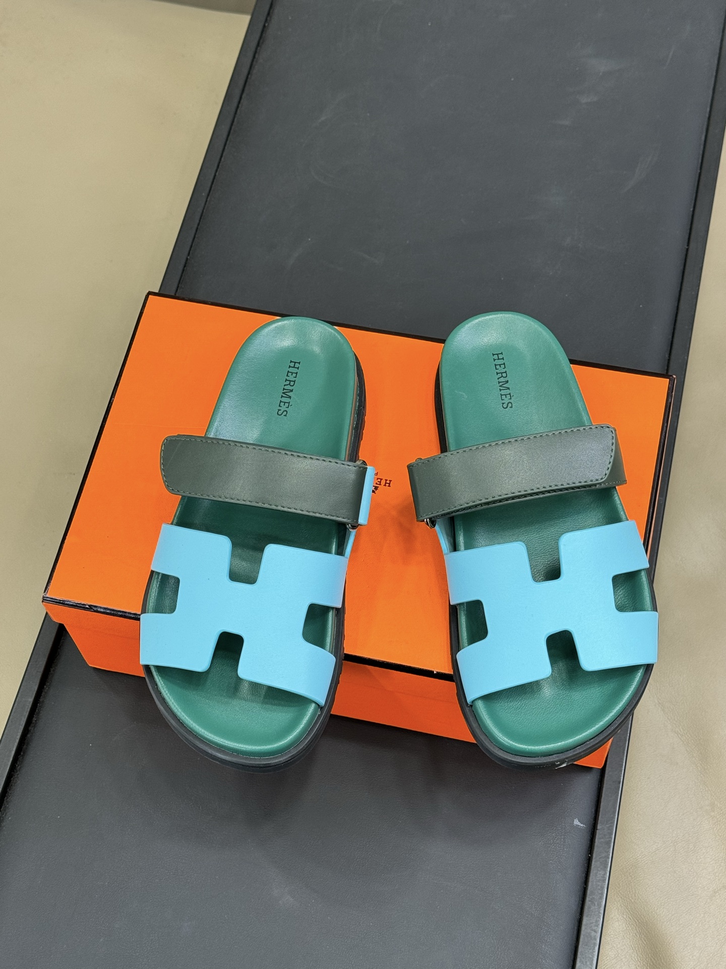 HERMES 00219