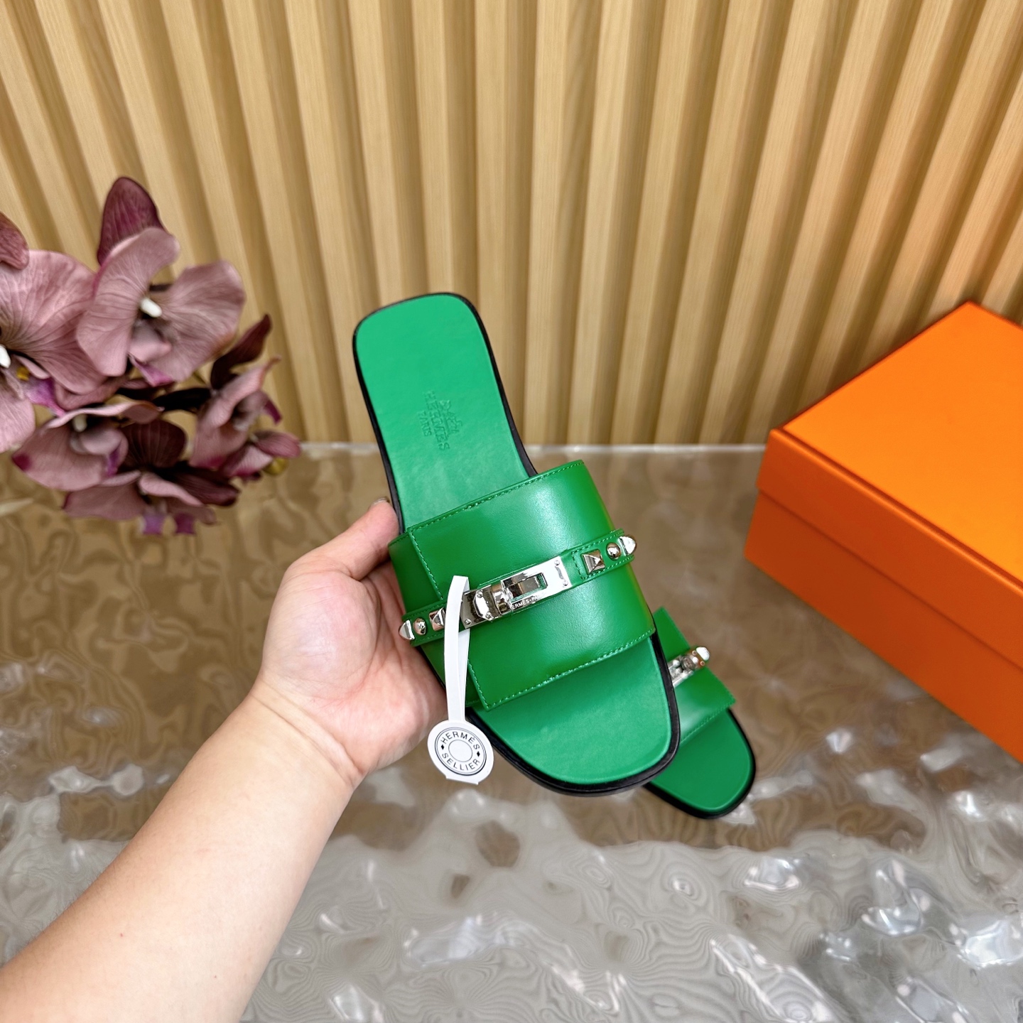 HERMES 00219