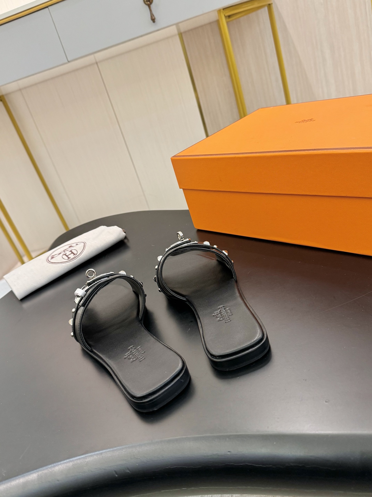 HERMES  00229