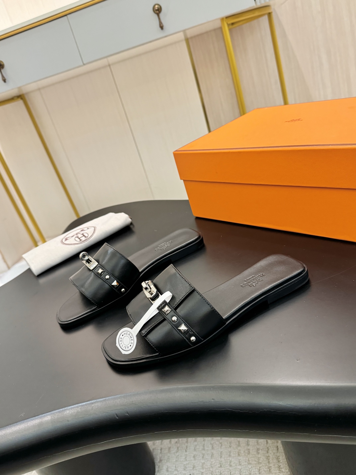 HERMES  00229