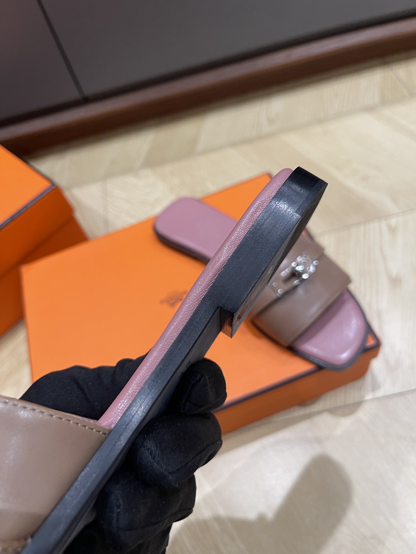 HERMES 00229 HERMES 00229