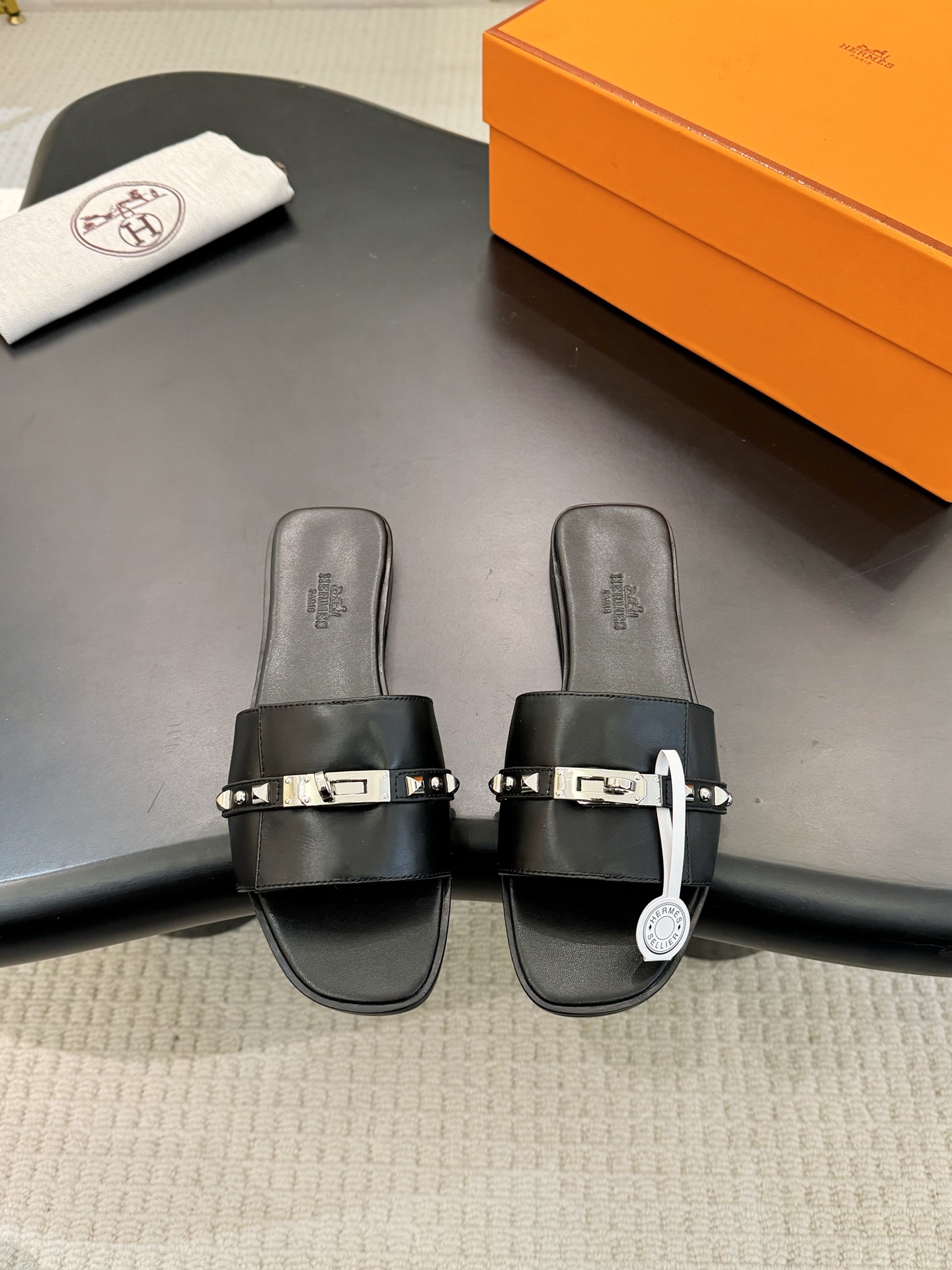 HERMES  00229