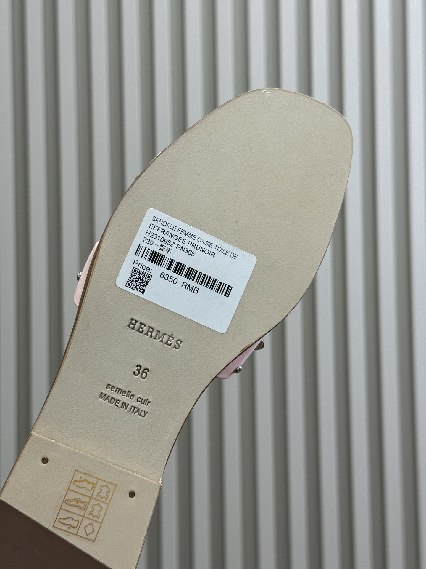 HERMES 00229 HERMES 00229