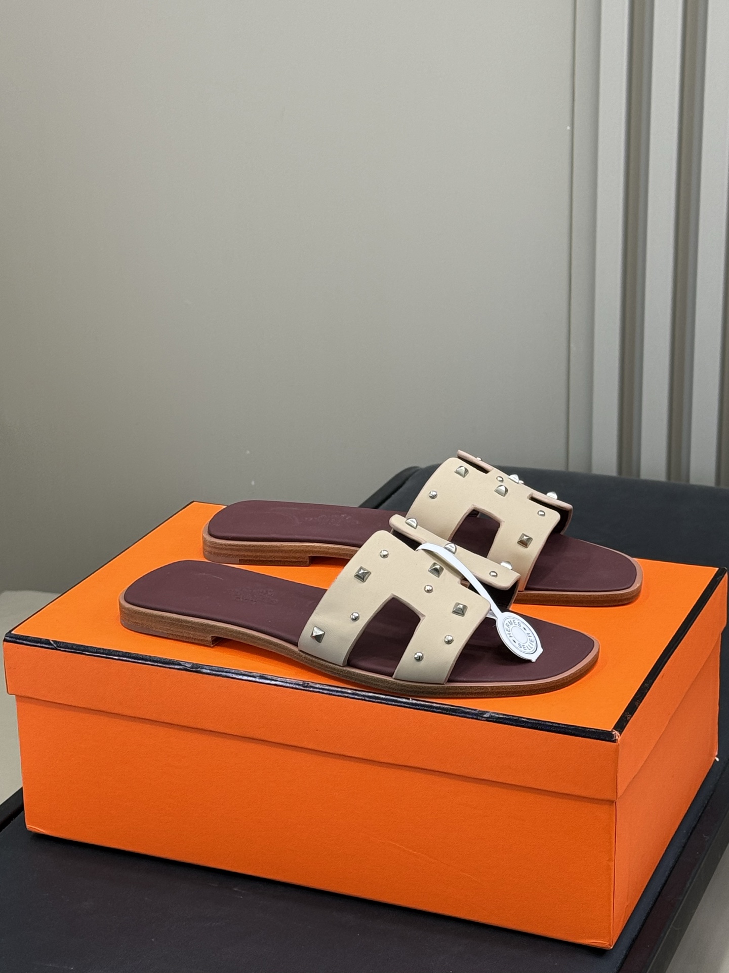 HERMES 00229 HERMES 00229
