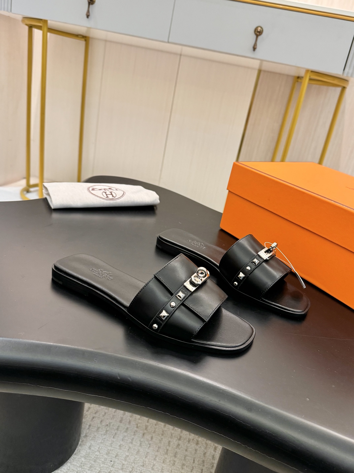 HERMES  00229
