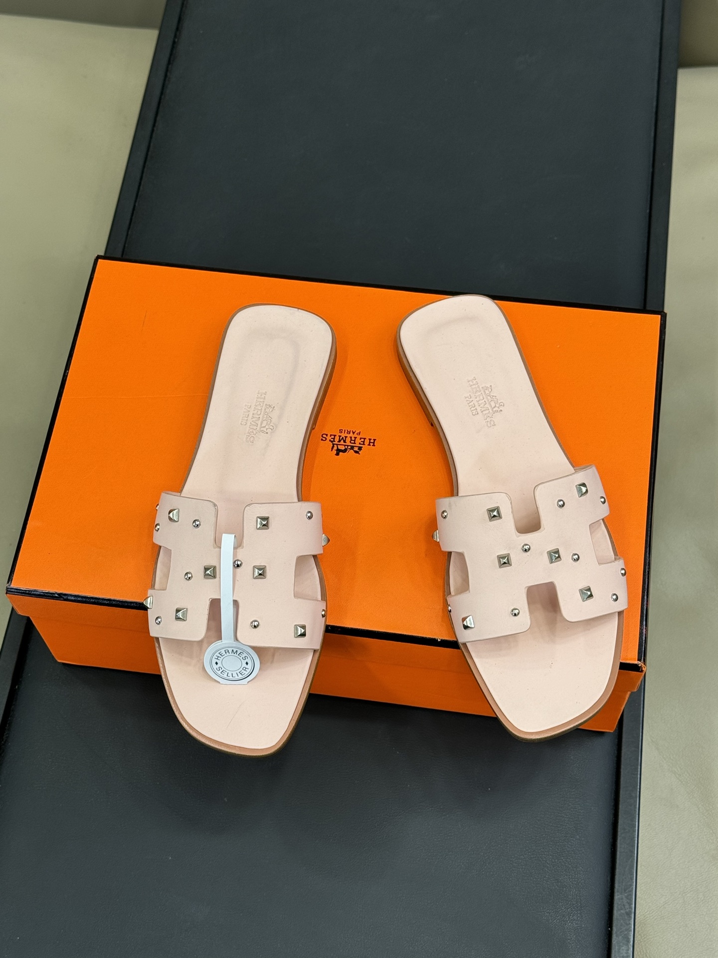 HERMES 00229 HERMES 00229