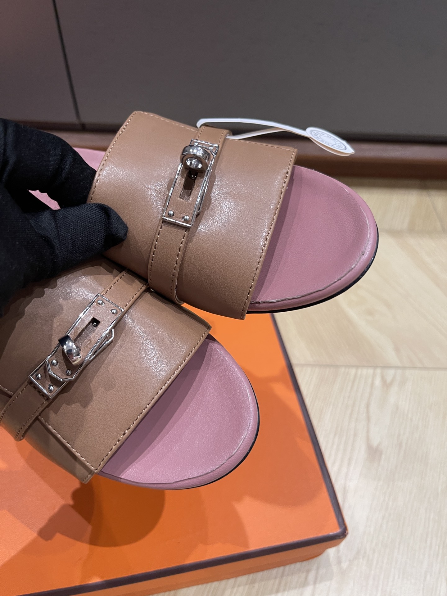 HERMES 00238