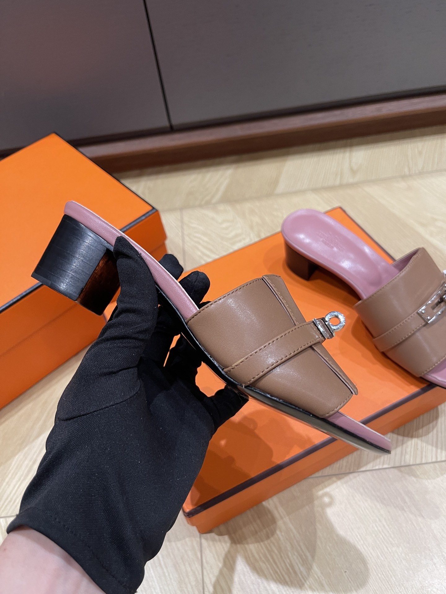 HERMES 00238