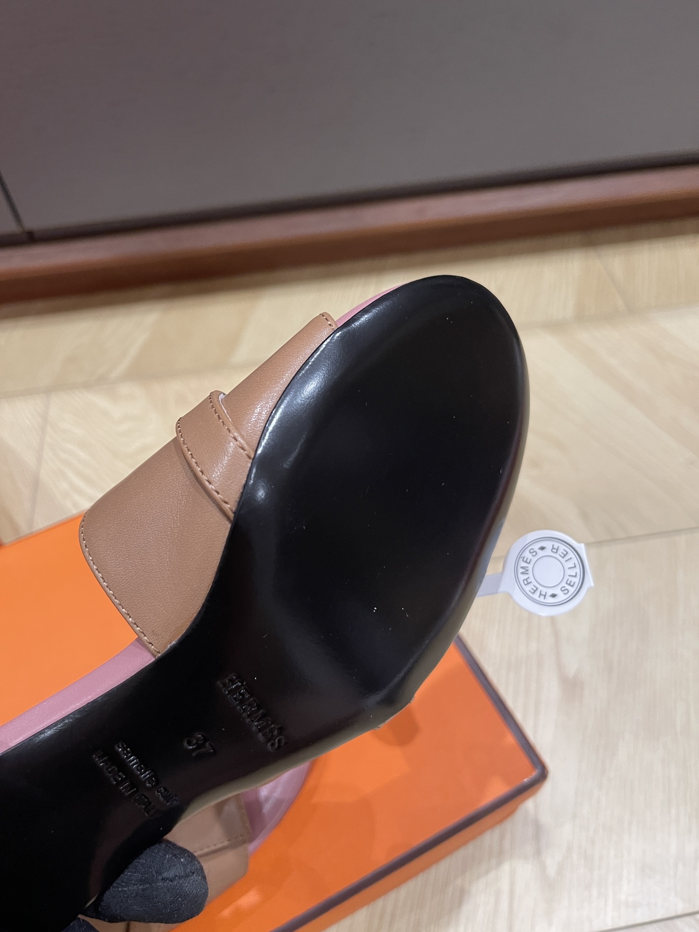 HERMES 00238