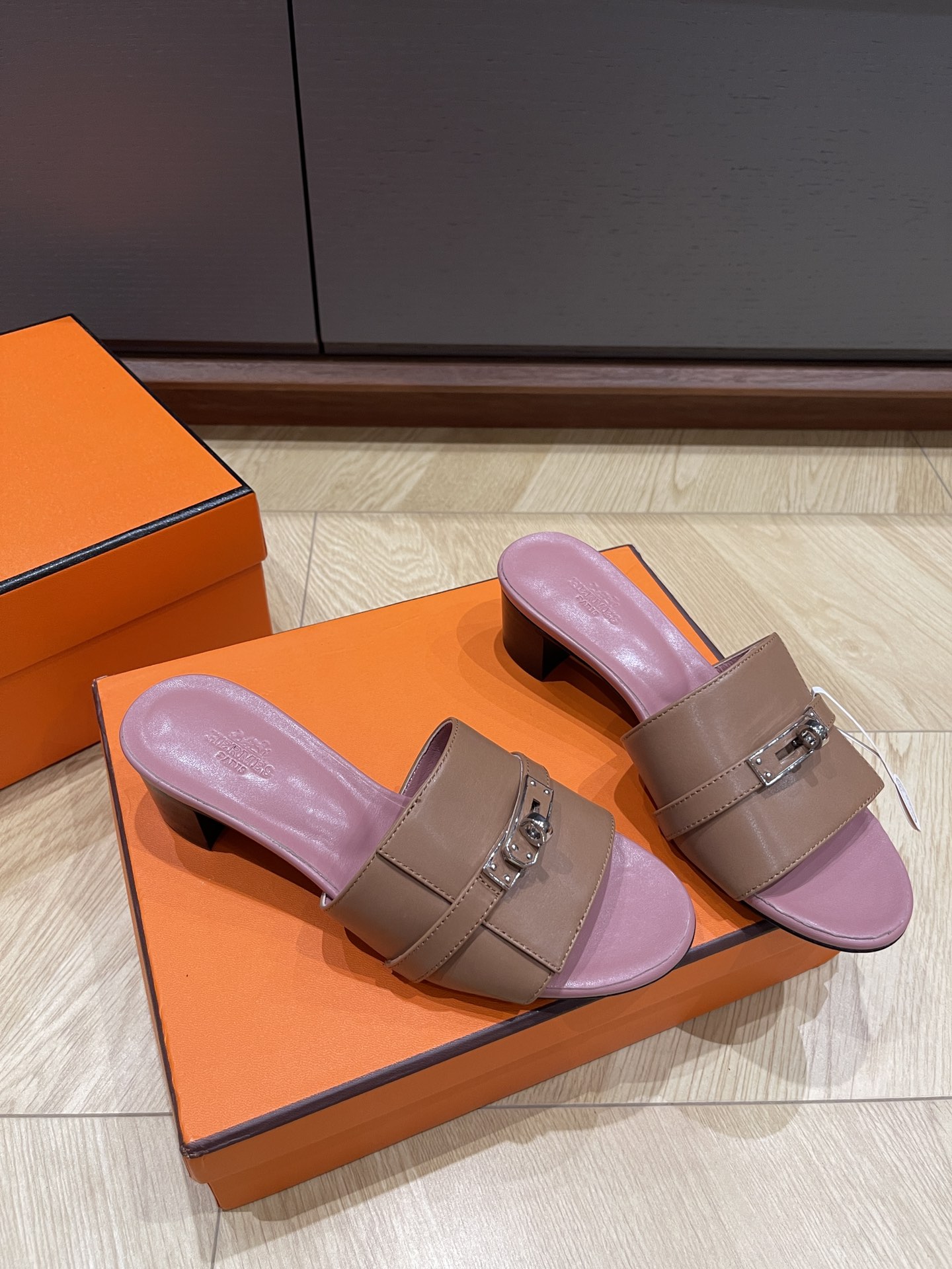 HERMES 00238