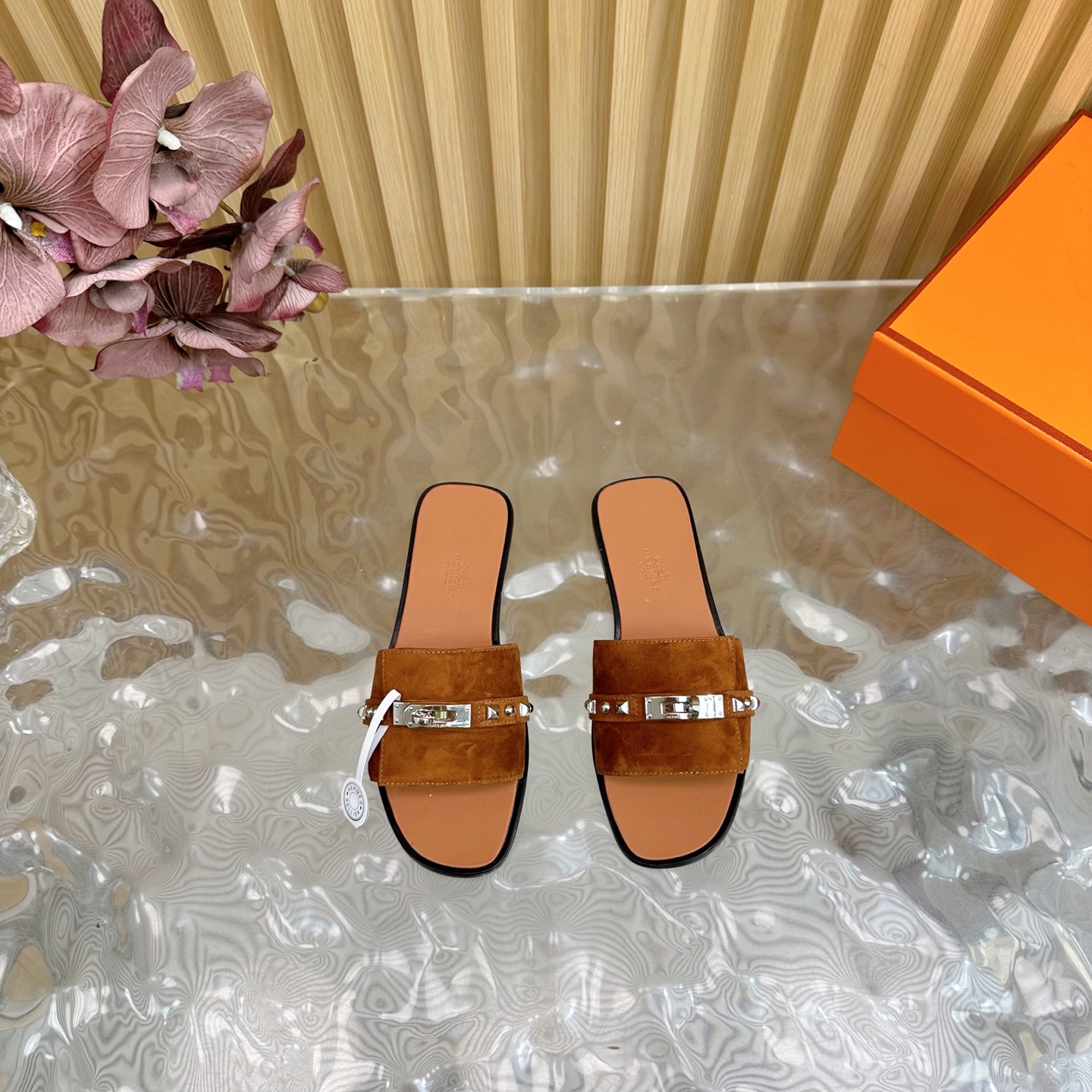 HERMES 00239