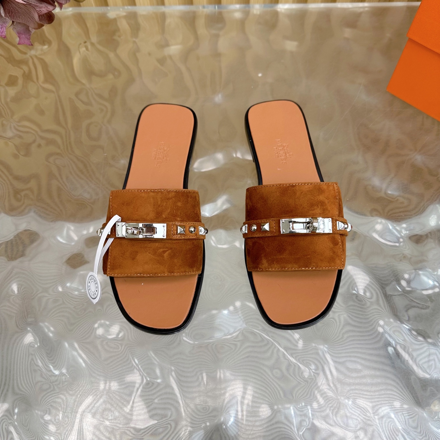 HERMES 00239