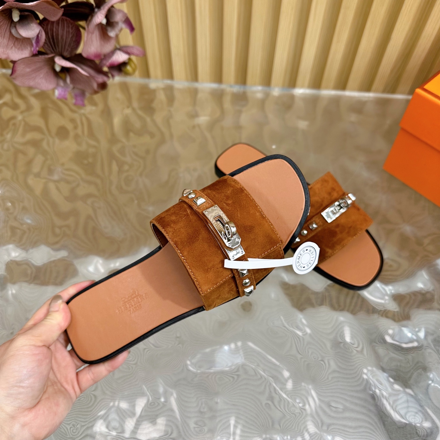 HERMES 00239