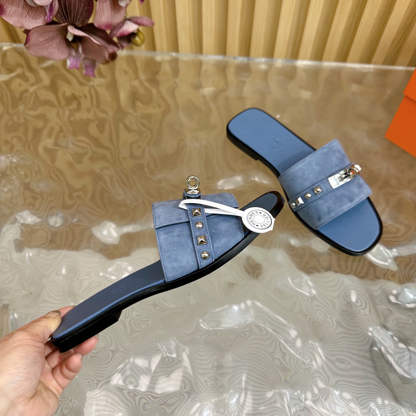 HERMES 00249