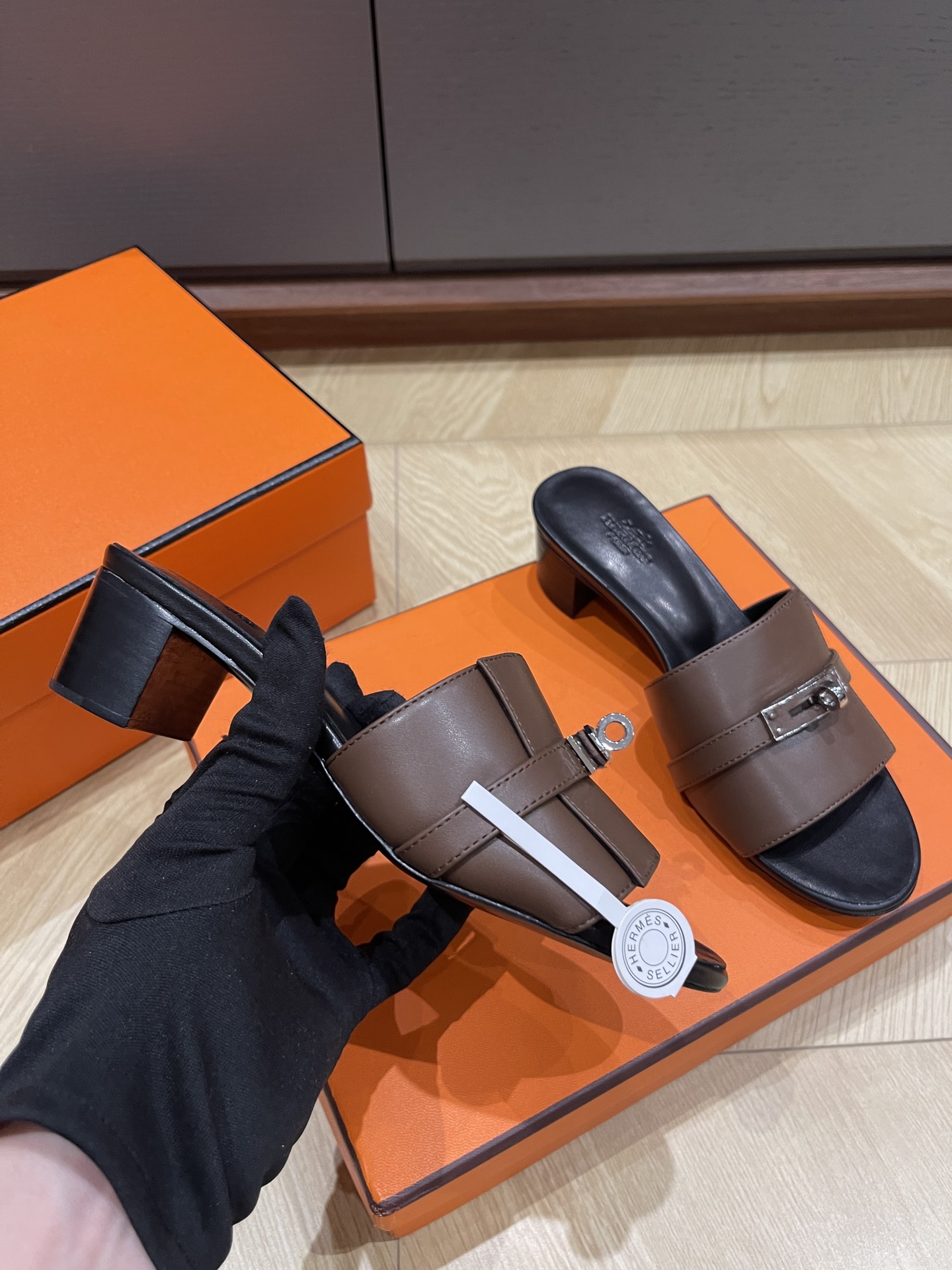 HERMES 00258