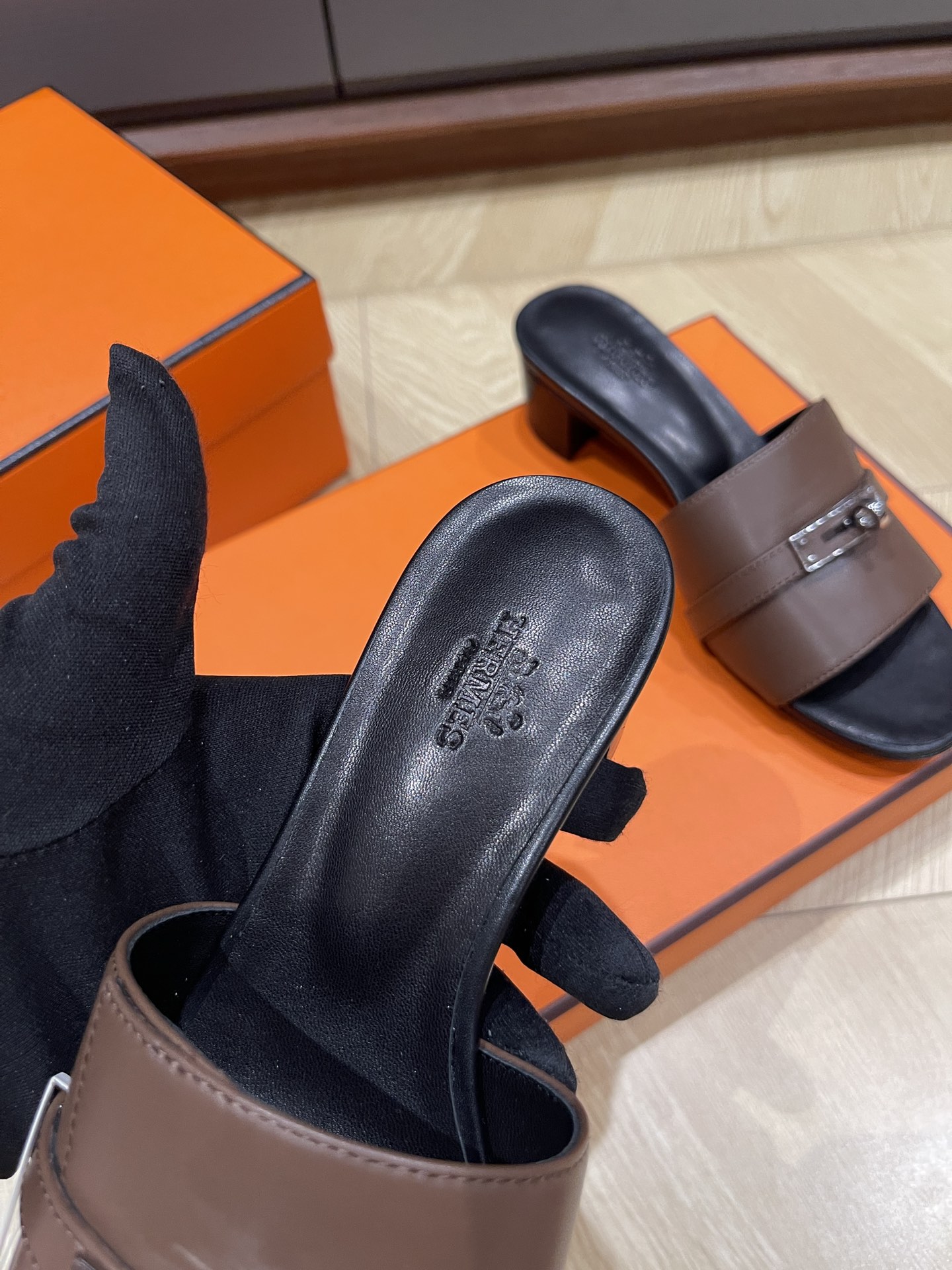 HERMES 00258