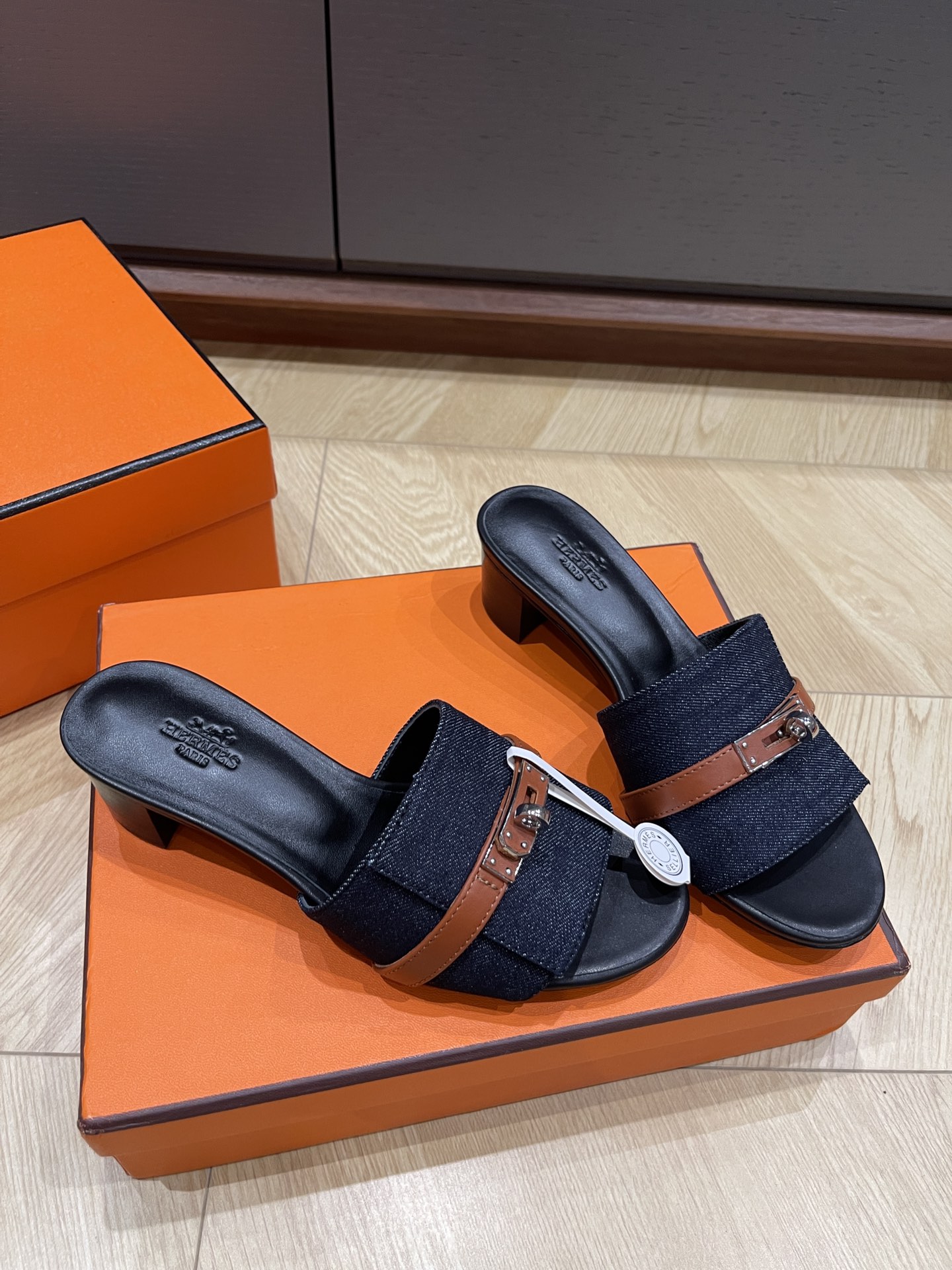 HERMES 00276