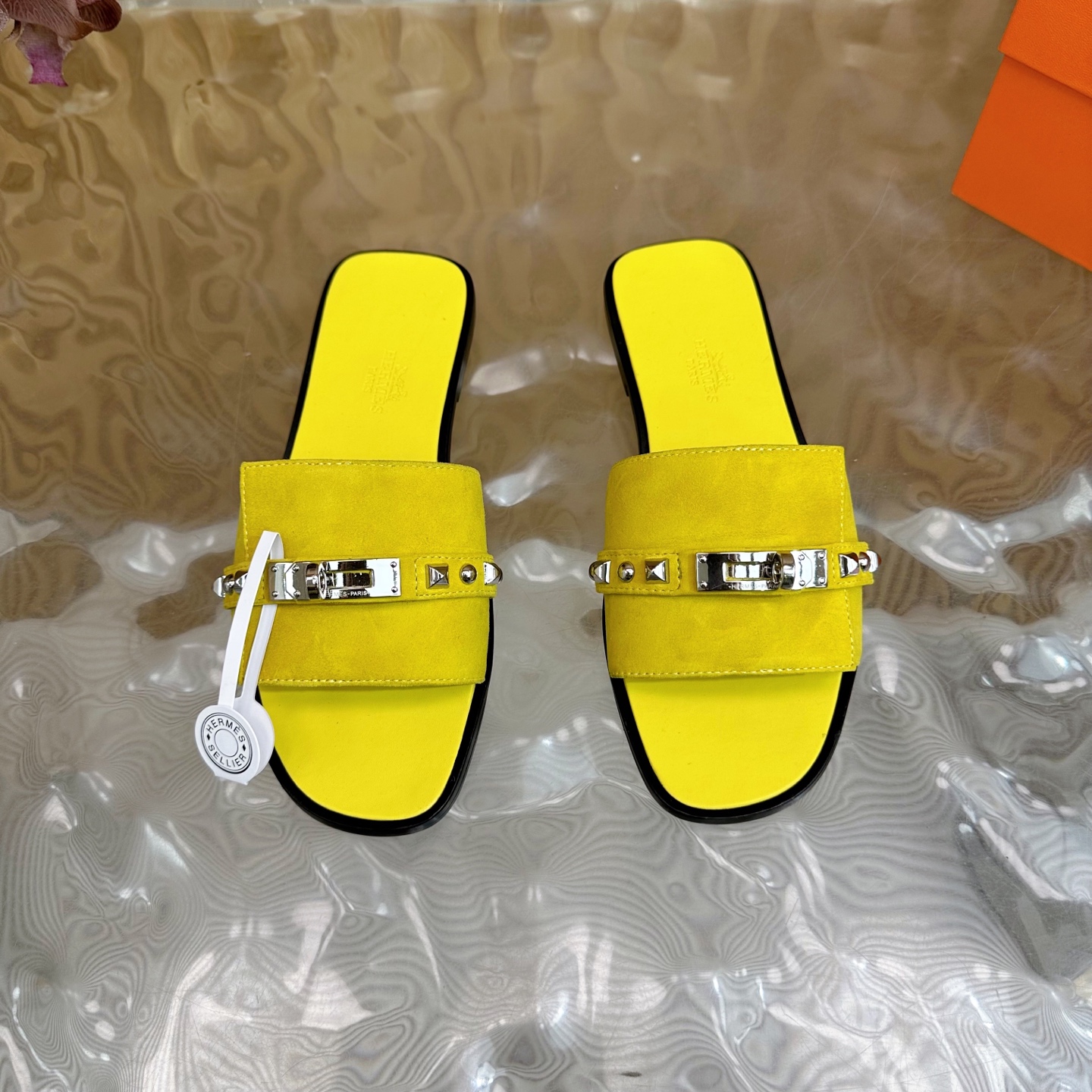 HERMES 00279 HERMES 00279