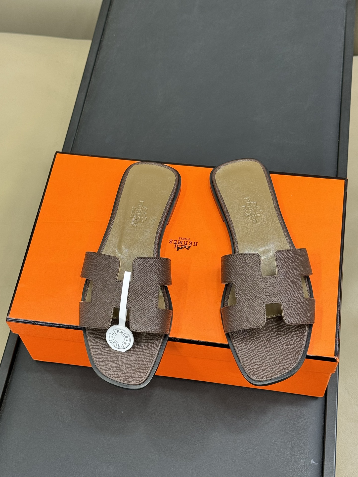 HERMES 00279 HERMES 00279