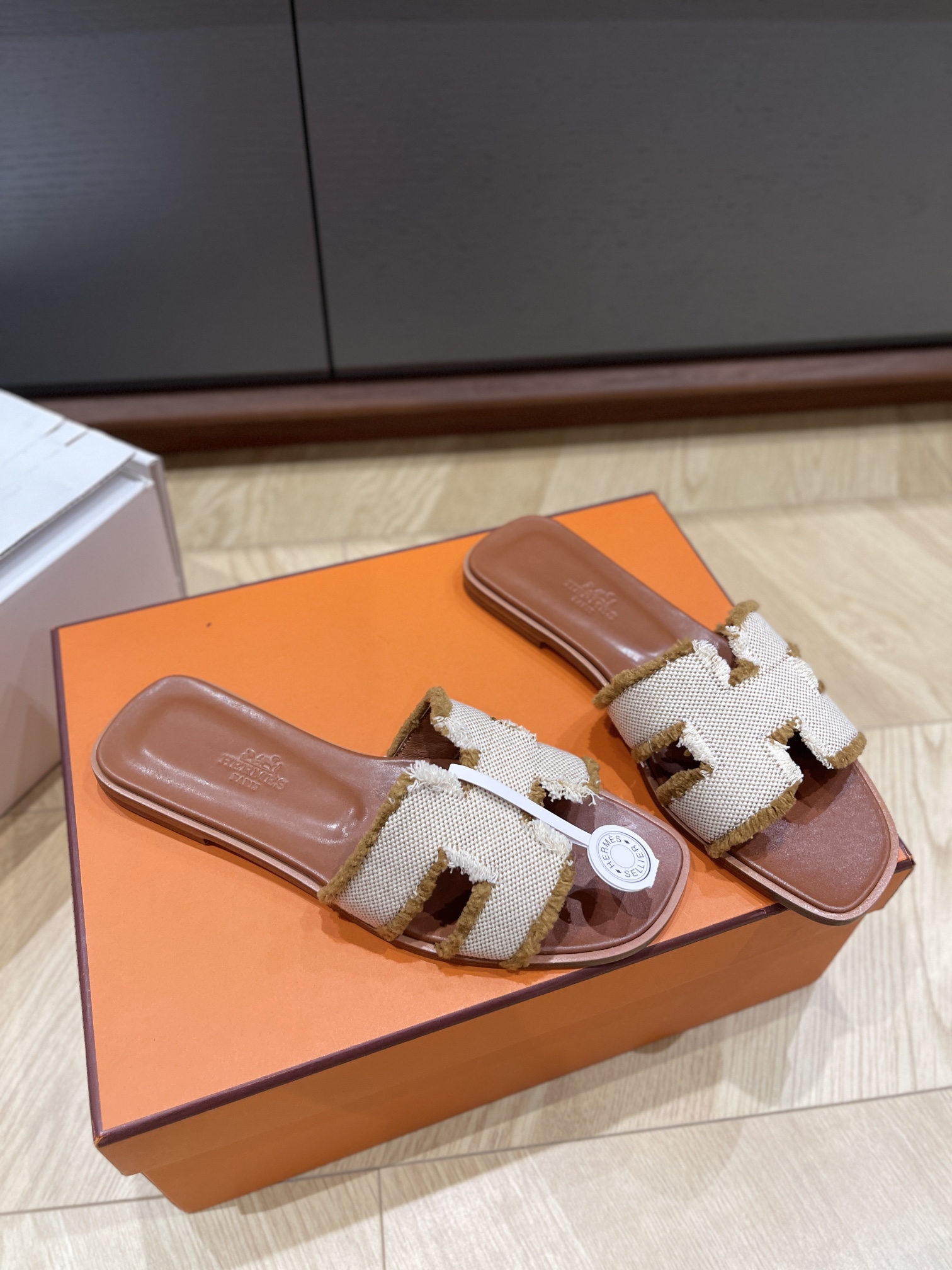 HERMES 00288