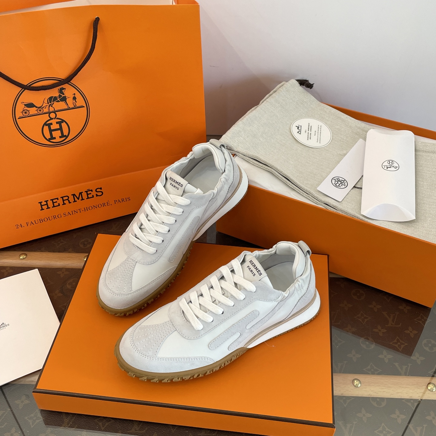 HERMES 00299