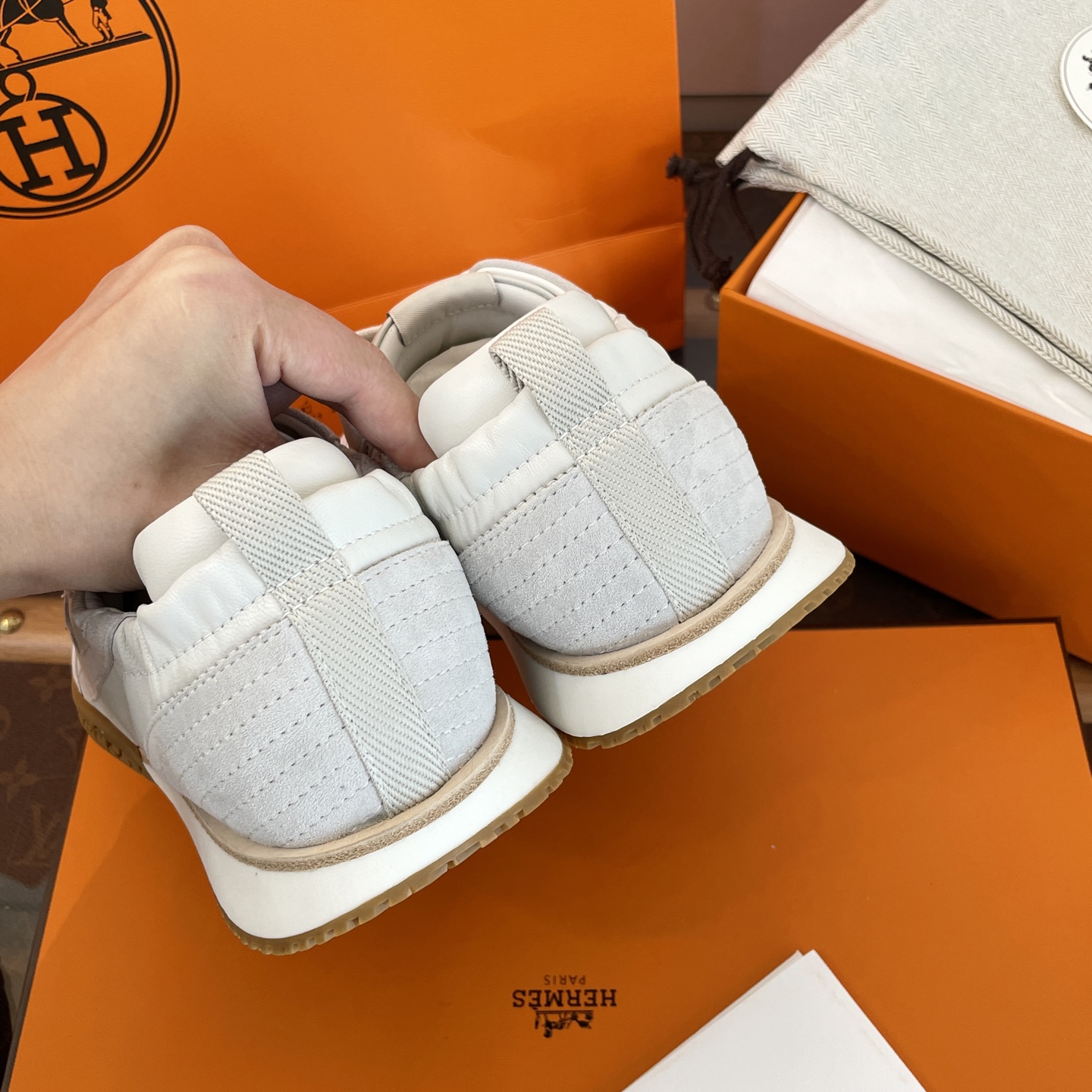 HERMES 00299